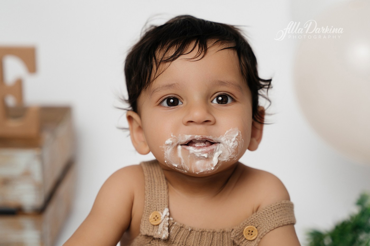 Cake smash session price guide. Newborn and family photographer. Hills District. Sydney