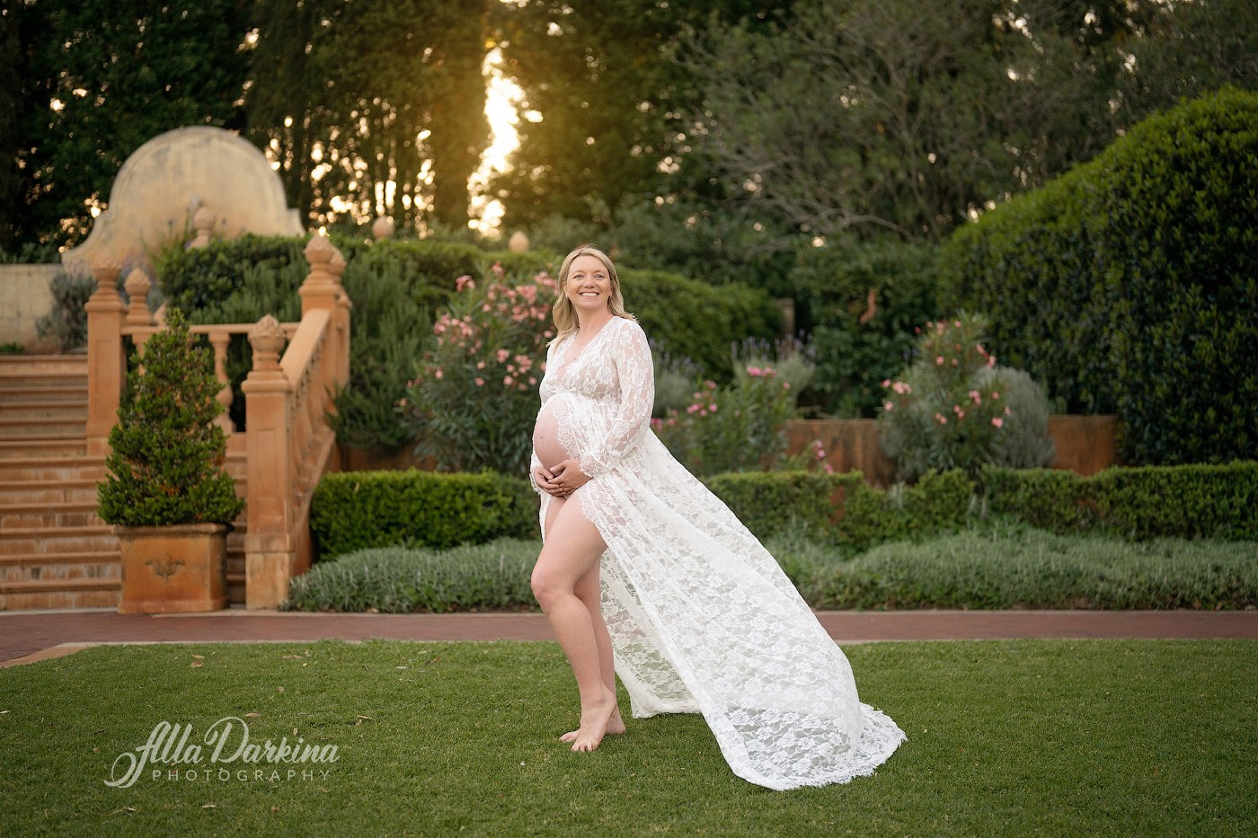 Maternity session session price guide. Newborn and family photographer. Hills District. Sydney