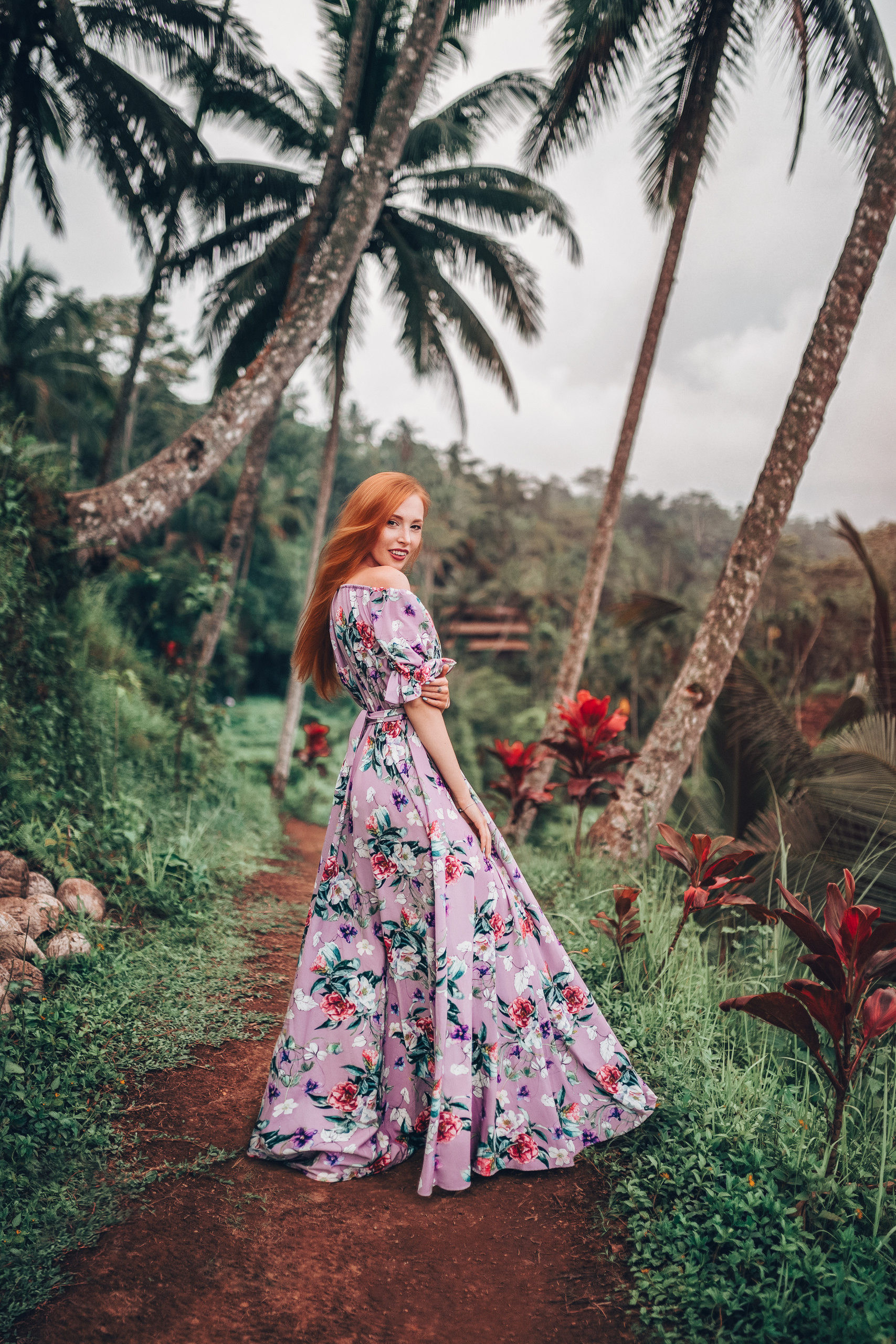 Elena Skullova, photographer and model. Mark Smilyanic | Portrait and Adventure Photographer from Belgrade