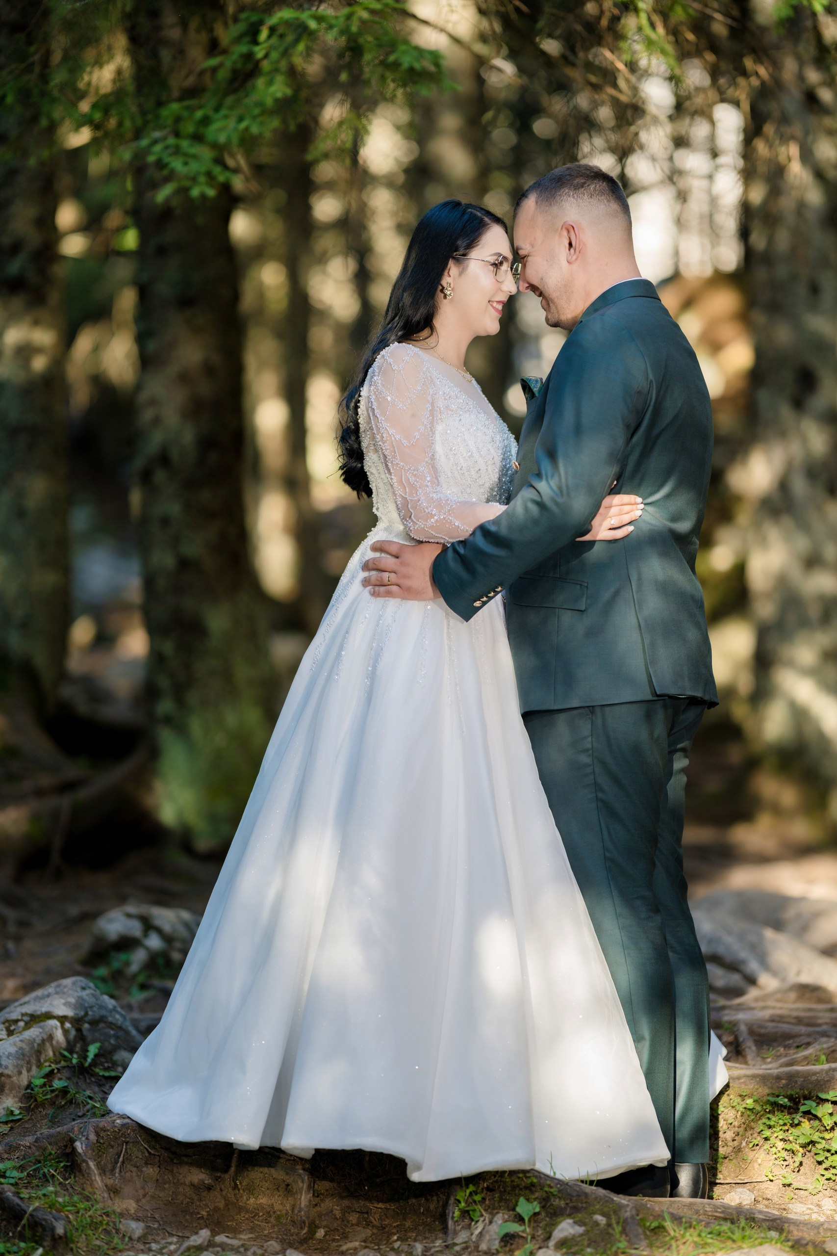 - nunta--fotograf-profesionist-botosani - fotografie-nunta-romantica - imagini-nunta-in-natura-alin-chirila-fotograf - fotografii-cuplu-indragostit-nunta-botosani - sedinta-foto-miri-andrei-iustina-alinofotostudio - amintiri-din-nunta-realizate-de-fotograf-profesionist - povestea-nuntii-andrei-si-iustina-in-imagini-alinofotostudio-fotograf evenimente- evenimente Botoșani -fotograf Suceava - fotograf Iași- servicii foto. servicii foto Botoșani. servicii foto video Botoșani. fotograf nunta. fotograf evenimente. fotograf nunta Botoșani. Alin chirila. Alin chirila fotograf. Alinofotostudio.- servicii foto. servicii foto Botoșani. servicii foto video Botoșani. fotograf nunta. fotograf evenimente. fotograf nunta Botoșani. Alin chirila. Alin chirila fotograf. Alinofotostudio.fotograf stare civilă,poze stare civilă,album foto stare civilă,servicii foto suceava,fotograf evenimente suceava,fotograf nuntă suceava,poze cununie civilă,ședință foto stare civilă,sesiune foto suceava,fotograf profesionist suceava,fotograf botosani,stare civila botosani,alinofotostudio,alin chirila fotograf.servicii foto. servicii foto Botoșani. servicii foto video Botoșani. fotograf nunta. fotograf evenimente. fotograf nunta Botoșani. Alin chirila. Alin chirila fotograf. Alinofotostudio.fotograf stare civilă,poze stare civilă,album foto stare civilă,servicii foto suceava,fotograf evenimente suceava,fotograf nuntă suceava,poze cununie civilă,ședință foto stare civilă,sesiune foto suceava,fotograf profesionist suceava,fotograf botosani,stare civila povestitor prin fotografiebotosani,alinofotostudio,alin chirila fotograf,servicii foto. servicii foto Botoșani. servicii foto video Botoșani. fotograf nunta. fotograf evenimente. fotograf nunta Botoșani. Alin chirila. Alin chirila fotograf. Alinofotostudio.fotograf stare civilă,poze stare civilă,album foto stare civilă,servicii foto suceava,fotograf evenimente suceava,fotograf nuntă suceava,poze cununie civilă,ședință foto stare civilă,sesiune foto suceava,fotograf profesionist suceava,fotograf botosani,stare civila botosani,alinofotostudio,alin chirila fotograf,cununie religioasă botoșani,andreea și neculai,capela militară botoșani,foto conacul zăicești,fotograf nuntă botoșani,fotograf cununie religioasă,foto evenimente botoșani,poze cununie capela militară,ședință foto zăicești,fotograf profesionist botoșaniMire și mireasă – Sergiu & Liliana – ziua nunții, 2024 - Emoții în ziua nunții – Sergiu și Liliana - Dansul mirilor – fotografie artistică nuntă 2024 - Sedinta foto romantică în natură – Sergiu & Liliana - Rochia de mireasă și detalii de nuntă elegan-Album de cununie civilă Florin și Anda – Fotografii profesionale realizate de Alin Chirilă în Botoșani -fotograf prin fotografie-Ședință foto Trash the Dress pe muntele Rarău cu Iulian și Iuliana – fotografie de cuplu, natură montană, emoție autentică surprinsă de Alin Chirilă, povestitor prin fotografie.- "Iulian și Iuliana pe crestele Rarăului – fotografie Trash the Dress în natură" - "Cuplu îmbrățișat la apus pe muntele Rarău – ședință foto după nuntă" - "Rochie de mireasă în vânt pe munte – Trash the Dress Rarău-1. Iulian și Iuliana pe muntele Rarău – ședință foto Trash the Dress în natură, cu peisaj montan spectaculos 2. Cuplu în îmbrățișare pe Rarău – emoție autentică surprinsă după nuntă 3. Rochie de mireasă în bătaia vântului – fotografie artistică Trash the Dress în munți 4. Mire și mireasă privind spre orizont – dragoste și libertate pe muntele Rarău 5. Iuliana zâmbind în rochia de mireasă – portret în natură, Trash the Dress 6. Iulian ținându-și mireasa de mână – ședință foto romantică pe munte 7. Detaliu cu rochia pe stâncă – estetică naturală Trash the Dress Rarău 8. Cuplu în mers pe poteca Rarăului – fotografie simbolică de după nuntă 9. Apus de soare pe Rarău în spatele mirilor – imagine de poveste Trash the Dress 10. Iulian și Iuliana râzând împreună – momente autentice surprinse de Alin Chirilă, povestitor prin fotografie