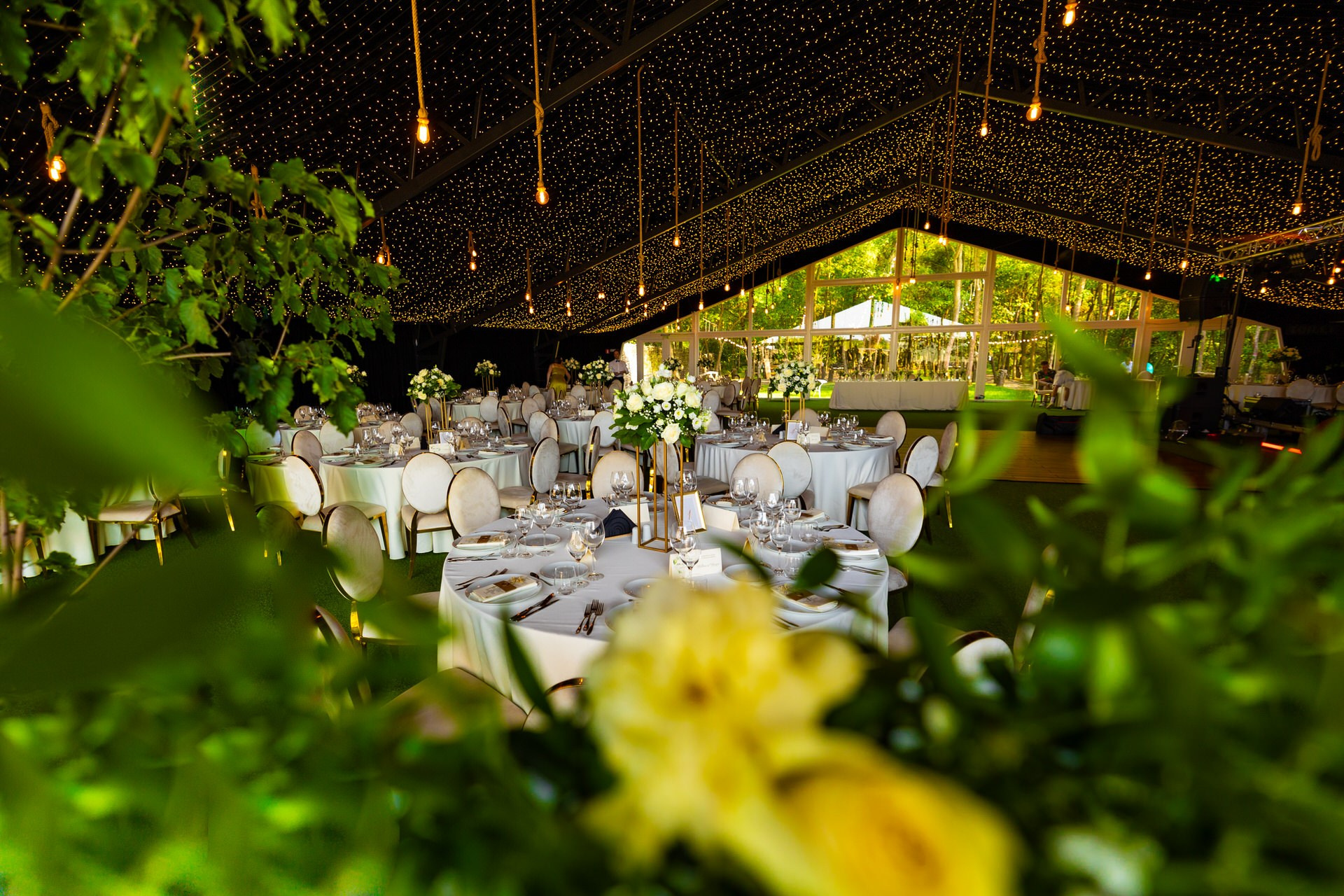 Ghid pentru alegerea locatiei perfecte pentru ziua nuntii. Wedding Photographer in Bucharest — Manu Ivanciu