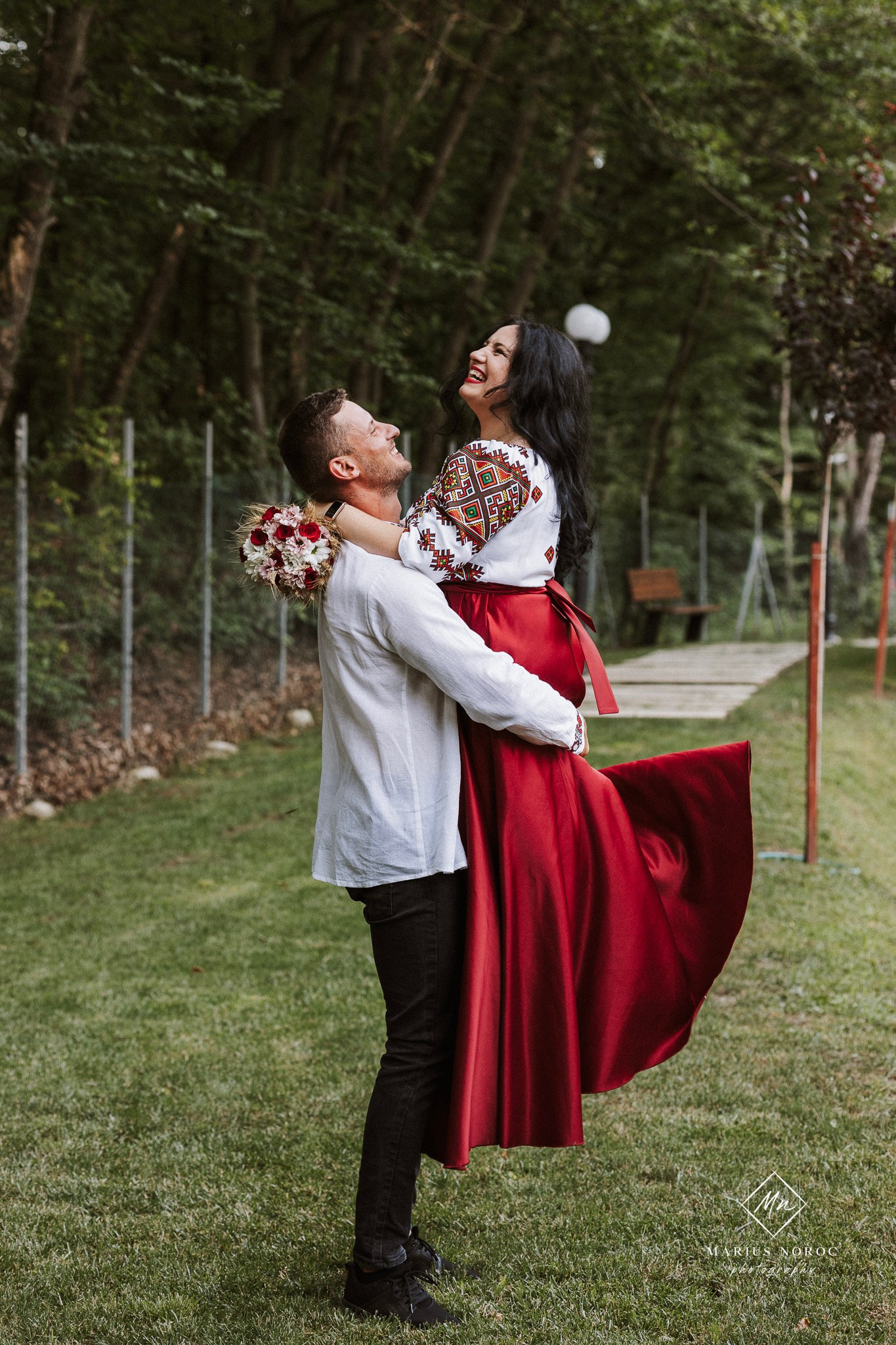 Nicoleta și Ionuț au ales Forest Events Cucorăni pentru ședința foto "