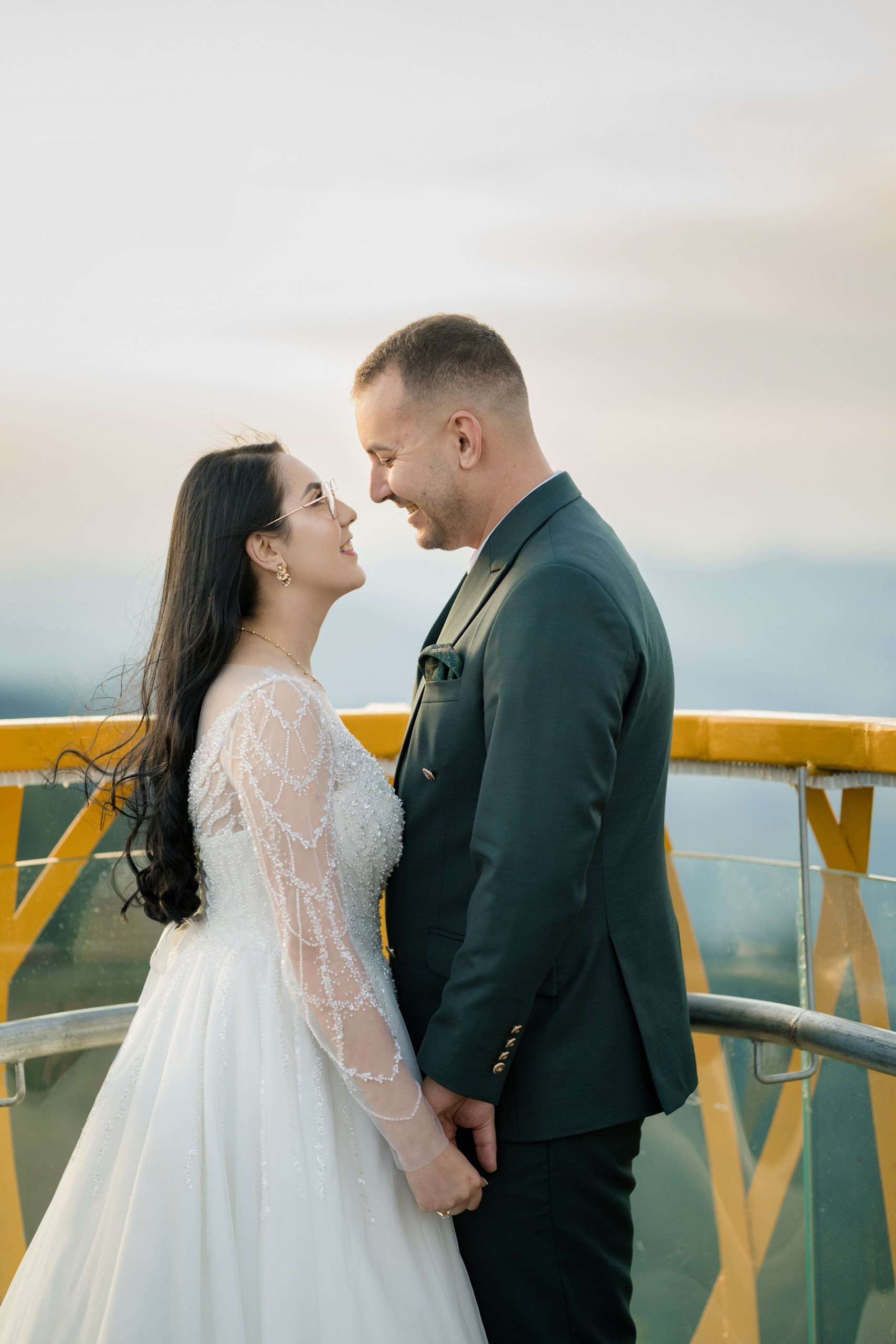 - nunta--fotograf-profesionist-botosani - fotografie-nunta-romantica - imagini-nunta-in-natura-alin-chirila-fotograf - fotografii-cuplu-indragostit-nunta-botosani - sedinta-foto-miri-andrei-iustina-alinofotostudio - amintiri-din-nunta-realizate-de-fotograf-profesionist - povestea-nuntii-andrei-si-iustina-in-imagini-alinofotostudio-fotograf evenimente- evenimente Botoșani -fotograf Suceava - fotograf Iași- servicii foto. servicii foto Botoșani. servicii foto video Botoșani. fotograf nunta. fotograf evenimente. fotograf nunta Botoșani. Alin chirila. Alin chirila fotograf. Alinofotostudio.- servicii foto. servicii foto Botoșani. servicii foto video Botoșani. fotograf nunta. fotograf evenimente. fotograf nunta Botoșani. Alin chirila. Alin chirila fotograf. Alinofotostudio.fotograf stare civilă,poze stare civilă,album foto stare civilă,servicii foto suceava,fotograf evenimente suceava,fotograf nuntă suceava,poze cununie civilă,ședință foto stare civilă,sesiune foto suceava,fotograf profesionist suceava,fotograf botosani,stare civila botosani,alinofotostudio,alin chirila fotograf.servicii foto. servicii foto Botoșani. servicii foto video Botoșani. fotograf nunta. fotograf evenimente. fotograf nunta Botoșani. Alin chirila. Alin chirila fotograf. Alinofotostudio.fotograf stare civilă,poze stare civilă,album foto stare civilă,servicii foto suceava,fotograf evenimente suceava,fotograf nuntă suceava,poze cununie civilă,ședință foto stare civilă,sesiune foto suceava,fotograf profesionist suceava,fotograf botosani,stare civila povestitor prin fotografiebotosani,alinofotostudio,alin chirila fotograf,servicii foto. servicii foto Botoșani. servicii foto video Botoșani. fotograf nunta. fotograf evenimente. fotograf nunta Botoșani. Alin chirila. Alin chirila fotograf. Alinofotostudio.fotograf stare civilă,poze stare civilă,album foto stare civilă,servicii foto suceava,fotograf evenimente suceava,fotograf nuntă suceava,poze cununie civilă,ședință foto stare civilă,sesiune foto suceava,fotograf profesionist suceava,fotograf botosani,stare civila botosani,alinofotostudio,alin chirila fotograf,cununie religioasă botoșani,andreea și neculai,capela militară botoșani,foto conacul zăicești,fotograf nuntă botoșani,fotograf cununie religioasă,foto evenimente botoșani,poze cununie capela militară,ședință foto zăicești,fotograf profesionist botoșaniMire și mireasă – Sergiu & Liliana – ziua nunții, 2024 - Emoții în ziua nunții – Sergiu și Liliana - Dansul mirilor – fotografie artistică nuntă 2024 - Sedinta foto romantică în natură – Sergiu & Liliana - Rochia de mireasă și detalii de nuntă elegan-Album de cununie civilă Florin și Anda – Fotografii profesionale realizate de Alin Chirilă în Botoșani -fotograf prin fotografie-Ședință foto Trash the Dress pe muntele Rarău cu Iulian și Iuliana – fotografie de cuplu, natură montană, emoție autentică surprinsă de Alin Chirilă, povestitor prin fotografie.- "Iulian și Iuliana pe crestele Rarăului – fotografie Trash the Dress în natură" - "Cuplu îmbrățișat la apus pe muntele Rarău – ședință foto după nuntă" - "Rochie de mireasă în vânt pe munte – Trash the Dress Rarău-1. Iulian și Iuliana pe muntele Rarău – ședință foto Trash the Dress în natură, cu peisaj montan spectaculos 2. Cuplu în îmbrățișare pe Rarău – emoție autentică surprinsă după nuntă 3. Rochie de mireasă în bătaia vântului – fotografie artistică Trash the Dress în munți 4. Mire și mireasă privind spre orizont – dragoste și libertate pe muntele Rarău 5. Iuliana zâmbind în rochia de mireasă – portret în natură, Trash the Dress 6. Iulian ținându-și mireasa de mână – ședință foto romantică pe munte 7. Detaliu cu rochia pe stâncă – estetică naturală Trash the Dress Rarău 8. Cuplu în mers pe poteca Rarăului – fotografie simbolică de după nuntă 9. Apus de soare pe Rarău în spatele mirilor – imagine de poveste Trash the Dress 10. Iulian și Iuliana râzând împreună – momente autentice surprinse de Alin Chirilă, povestitor prin fotografie