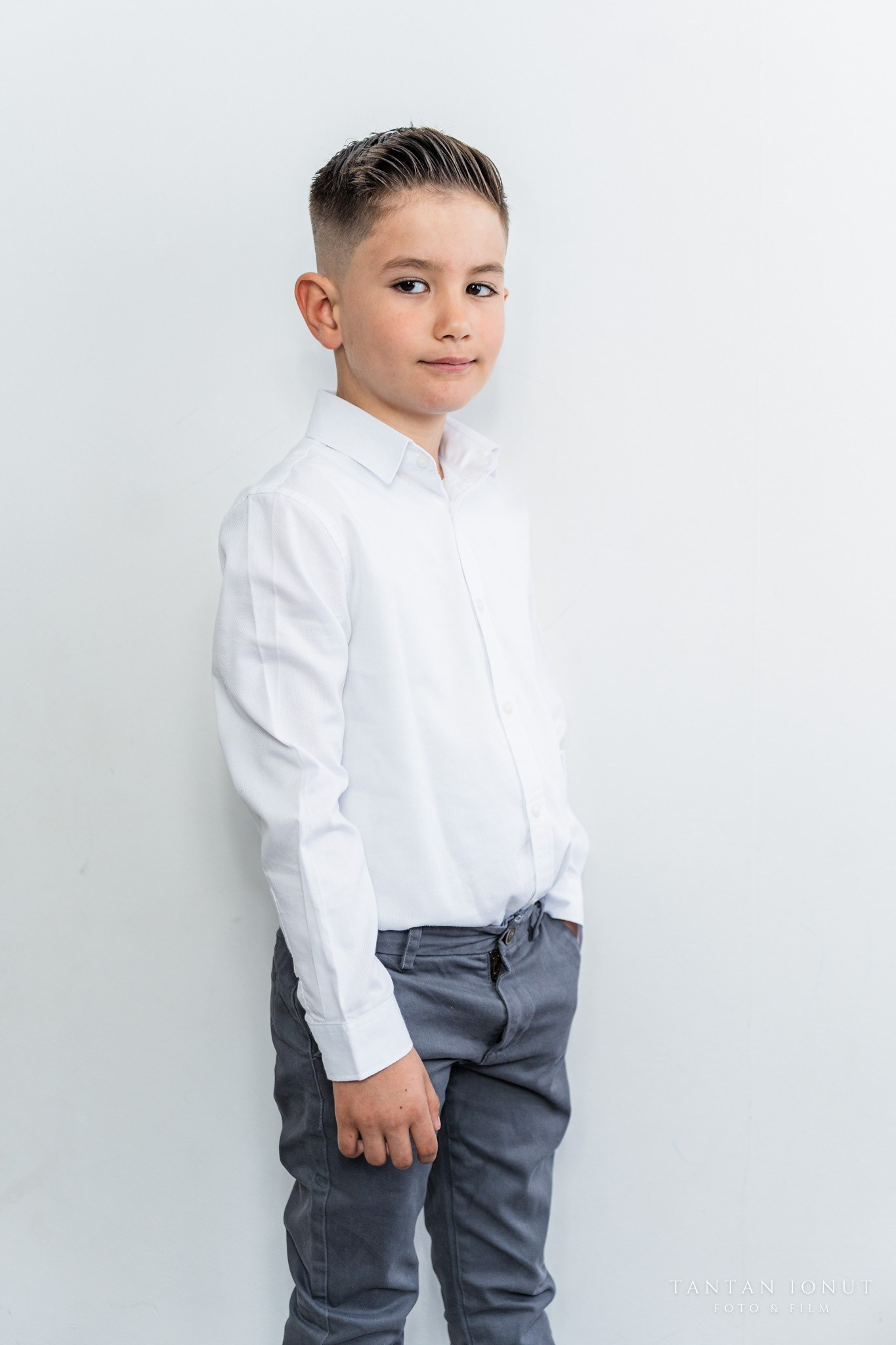 Sedinta foto cu doi copii in Anglia — momente pline de bucurie si emotie. TANTAN IONUT FOTO & FILM