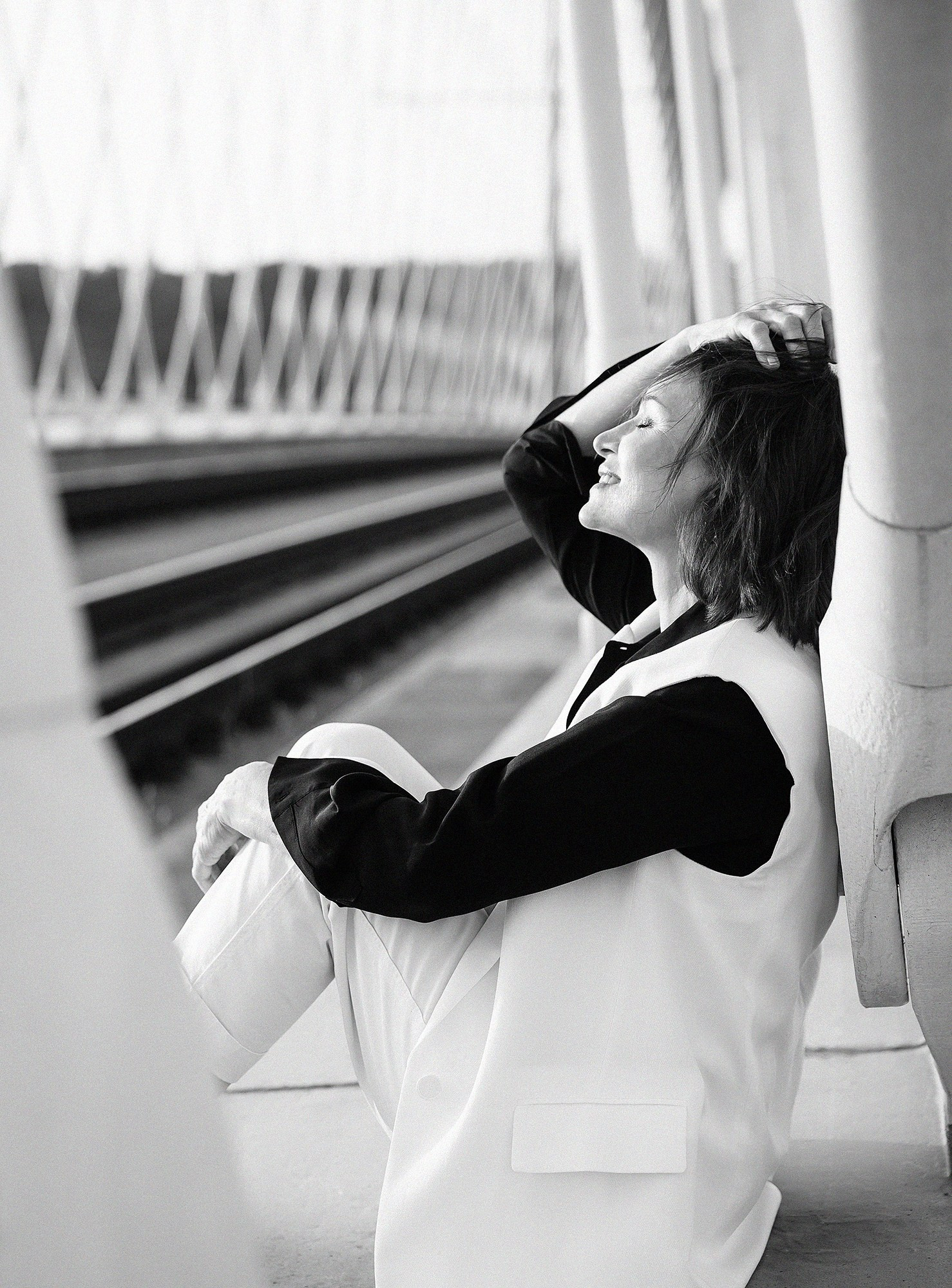 Elena in Troja bridge. Rodinný a svatební fotograf v Praze