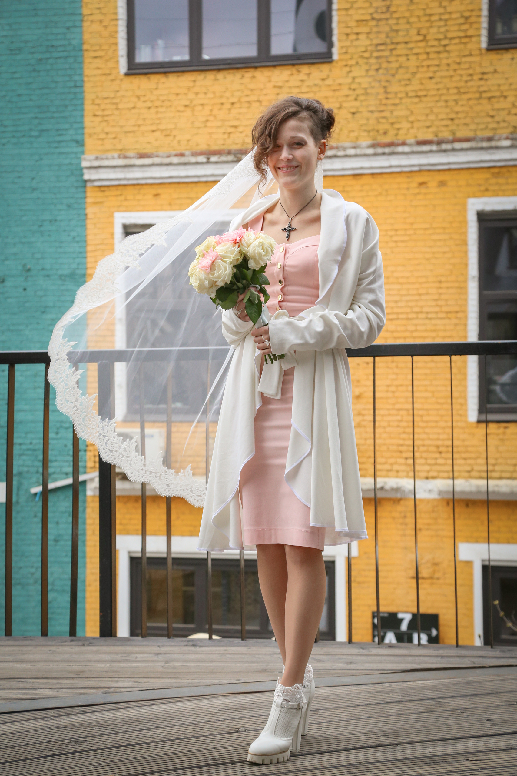 Wedding photos of bride, Wedding photos of groom. Wedding and family photographer in Cork, Ireland. Tigran