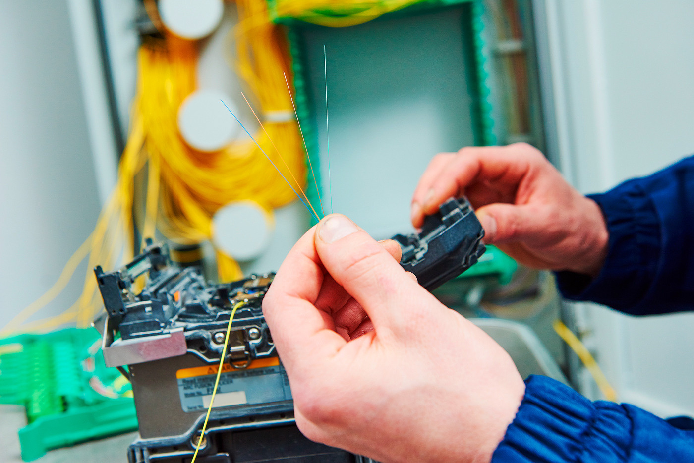 PUNERE IN FUNCTIUNE. Kit Tech Solution - retele de fibra optica