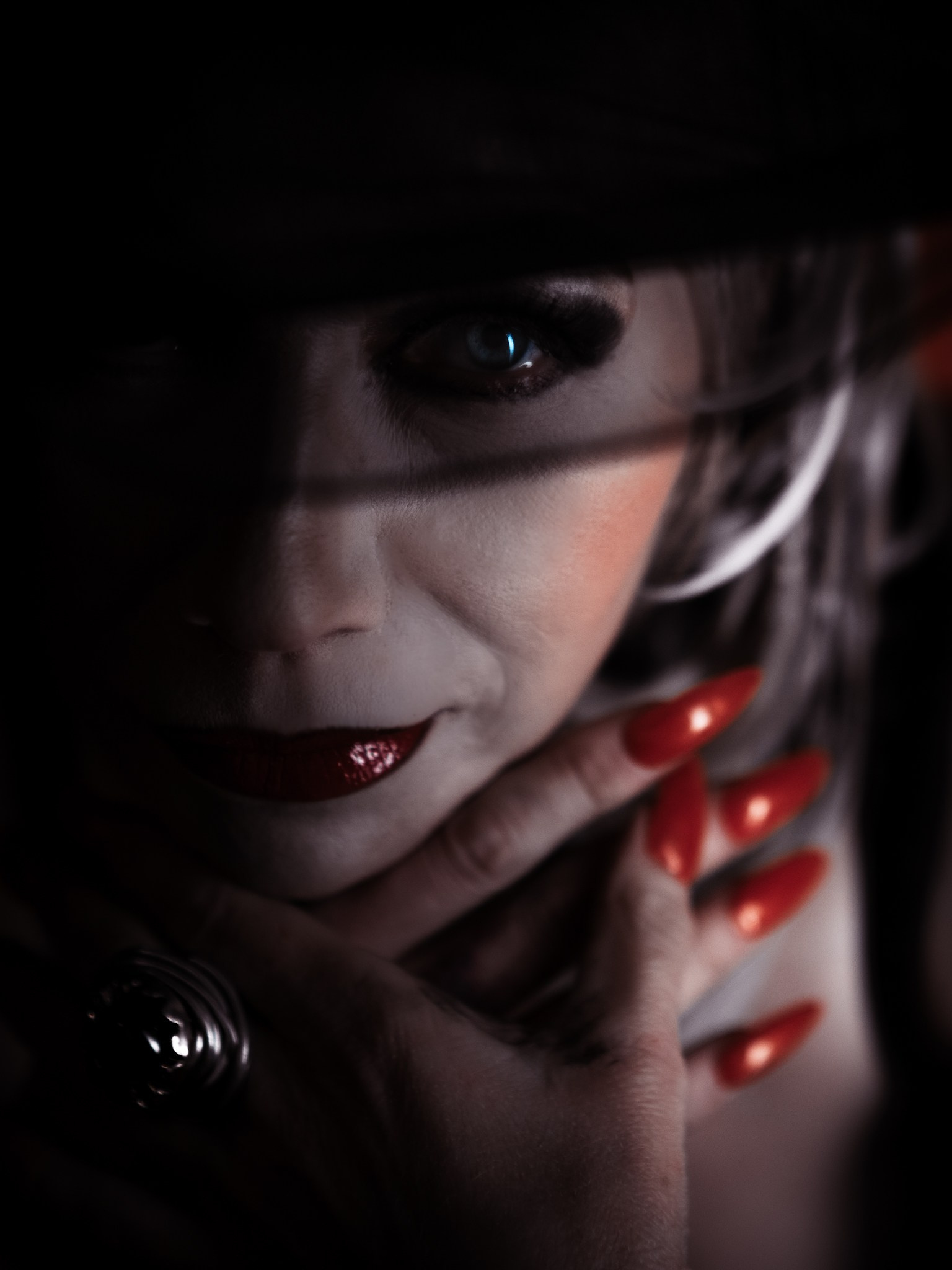 Angepasste Lichtstimmung mit starkem Ausdruck im Studio