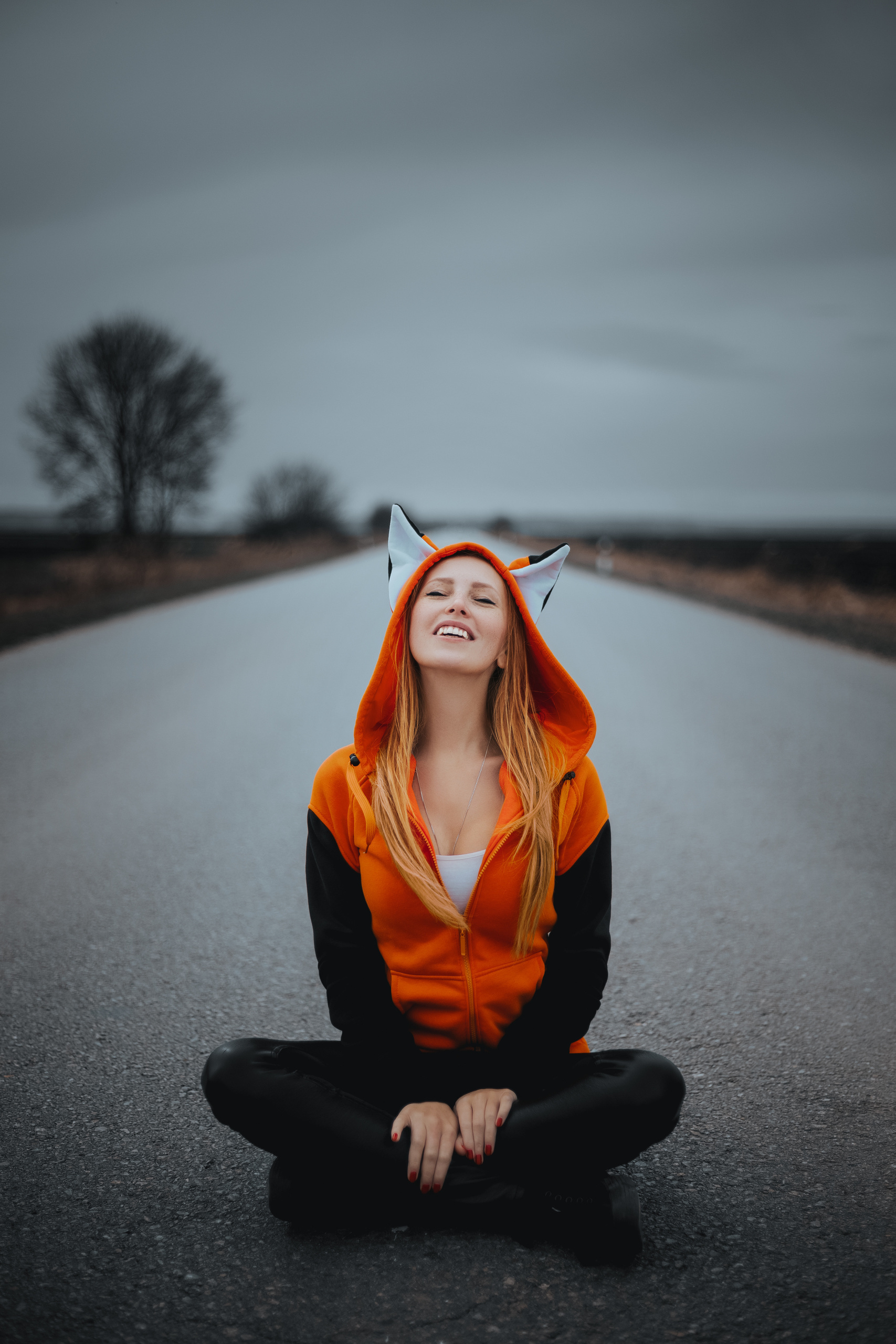 Elena Skullova, photographer and model. Mark Smilyanic | Portrait and Adventure Photographer from Belgrade