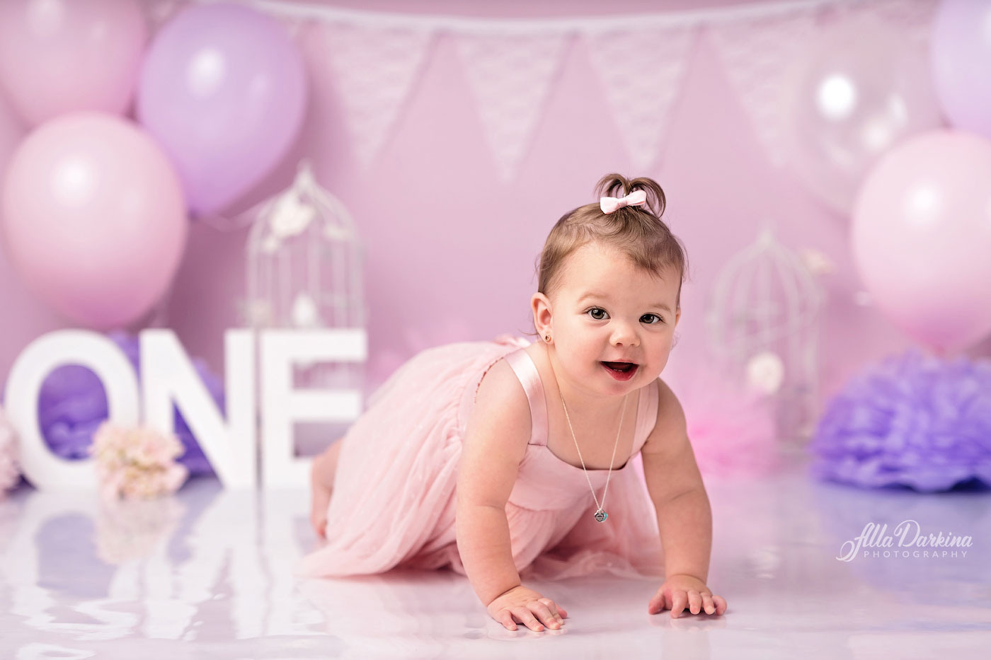 Cake smash session price guide. Newborn and family photographer. Hills District. Sydney