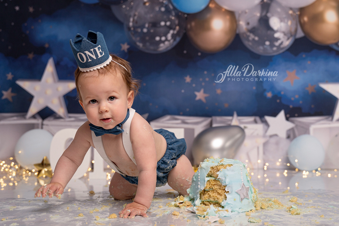 Cake smash session price guide. Newborn and family photographer. Hills District. Sydney