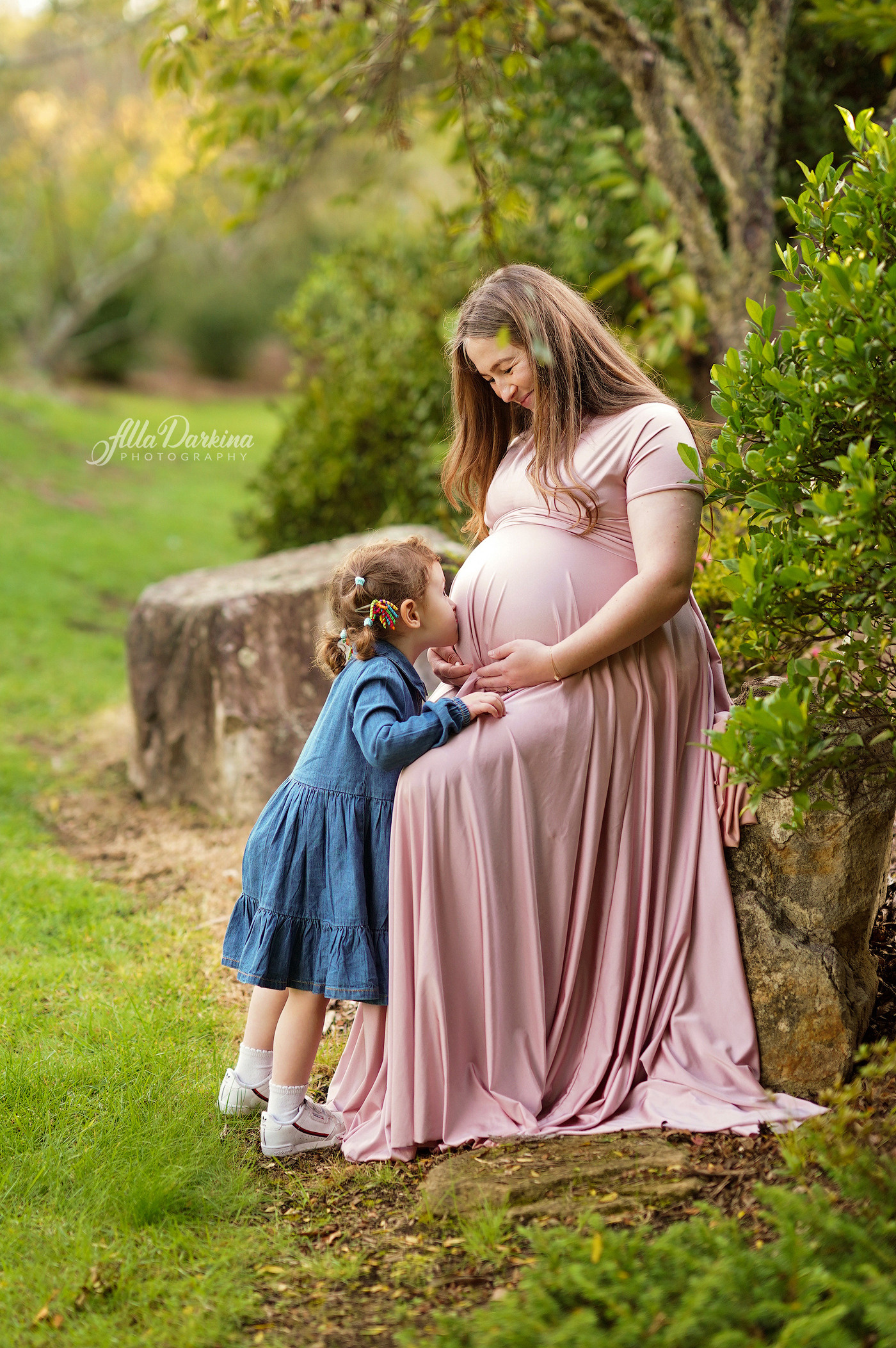Maternity session session price guide. Newborn and family photographer. Hills District. Sydney