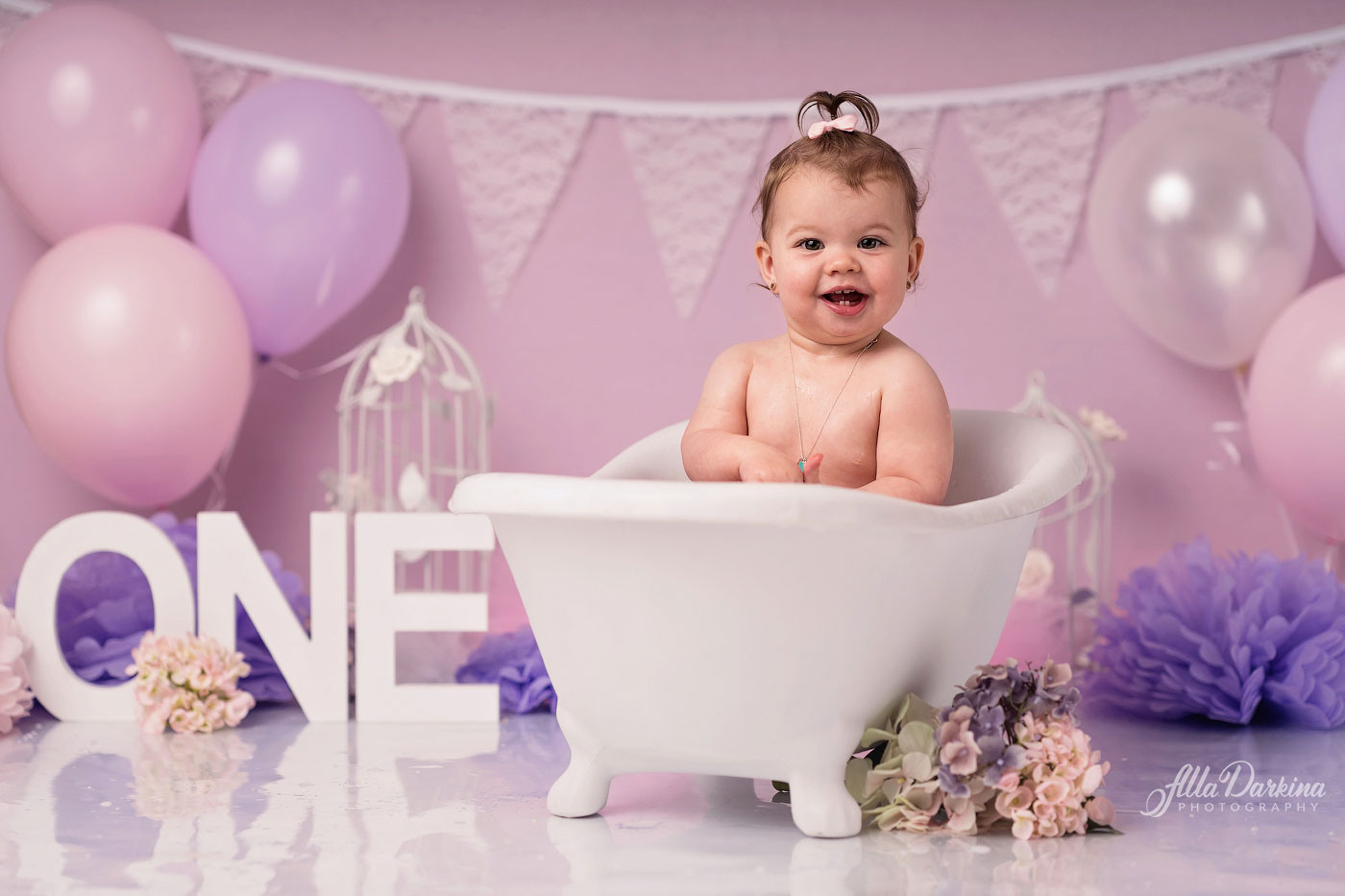 Cake smash session price guide. Newborn and family photographer. Hills District. Sydney