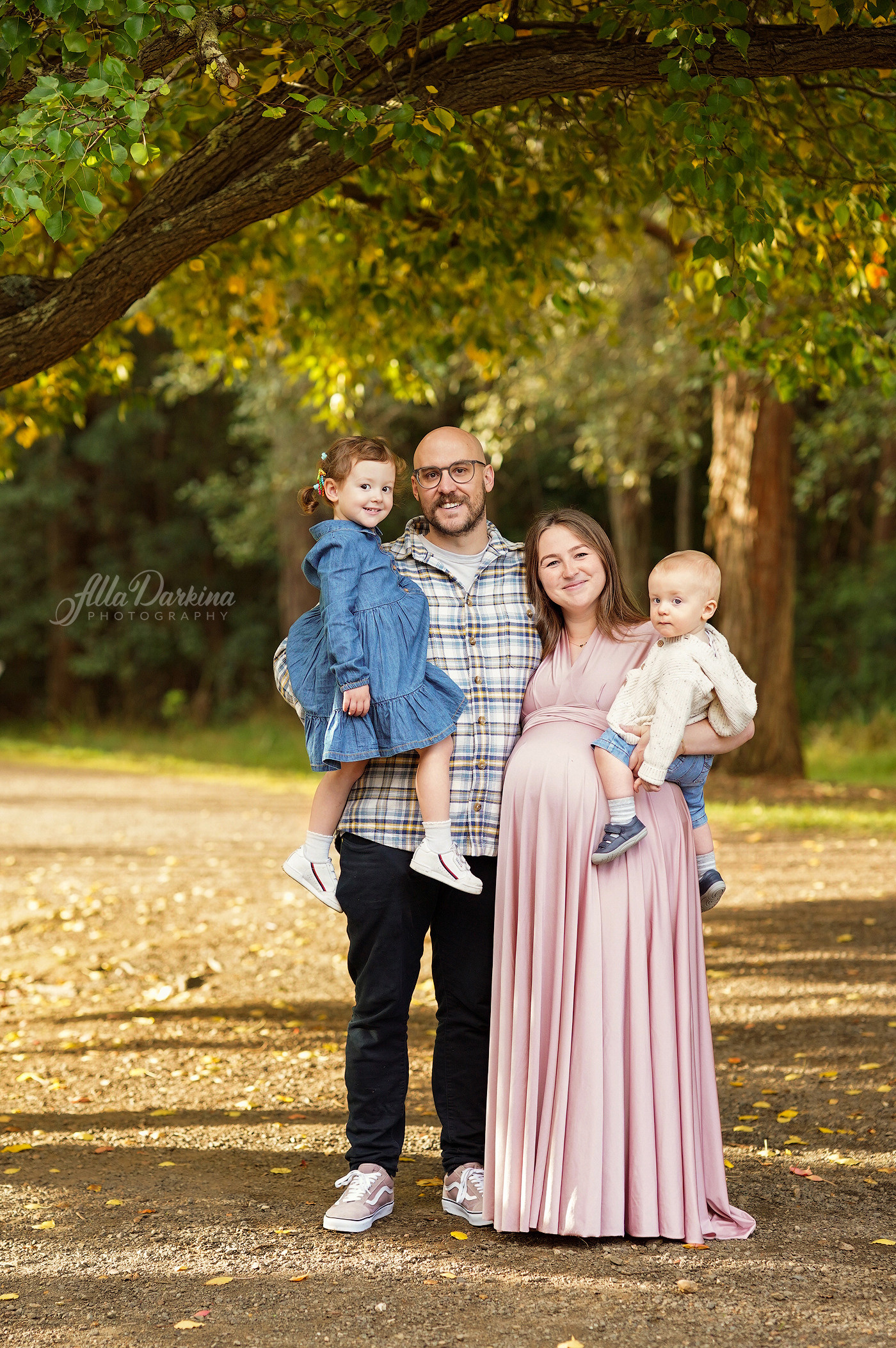 Maternity session session price guide. Newborn and family photographer. Hills District. Sydney