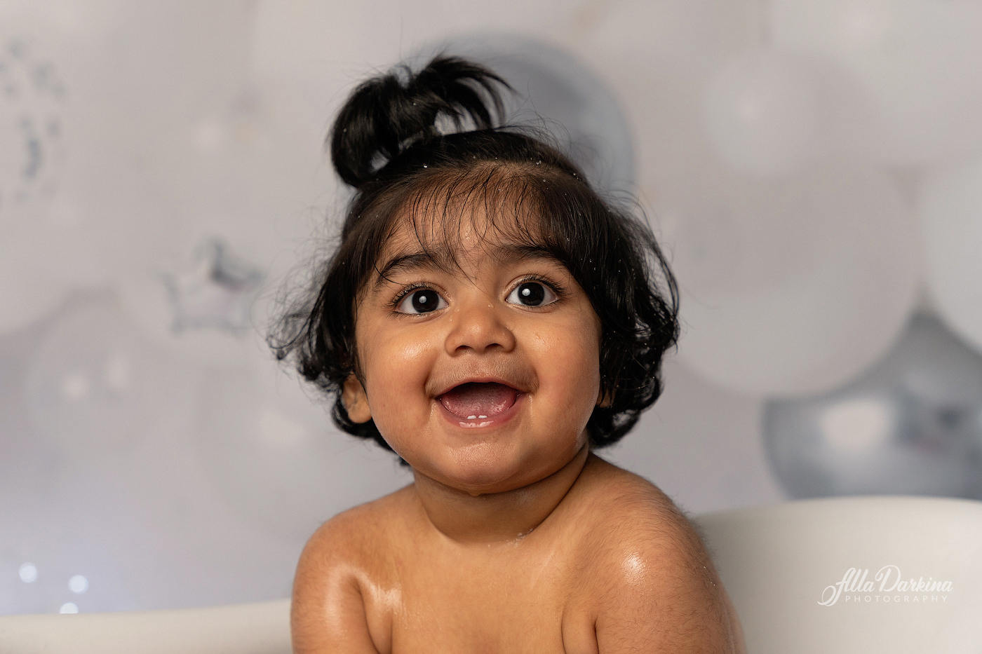 Cake smash session price guide. Newborn and family photographer. Hills District. Sydney