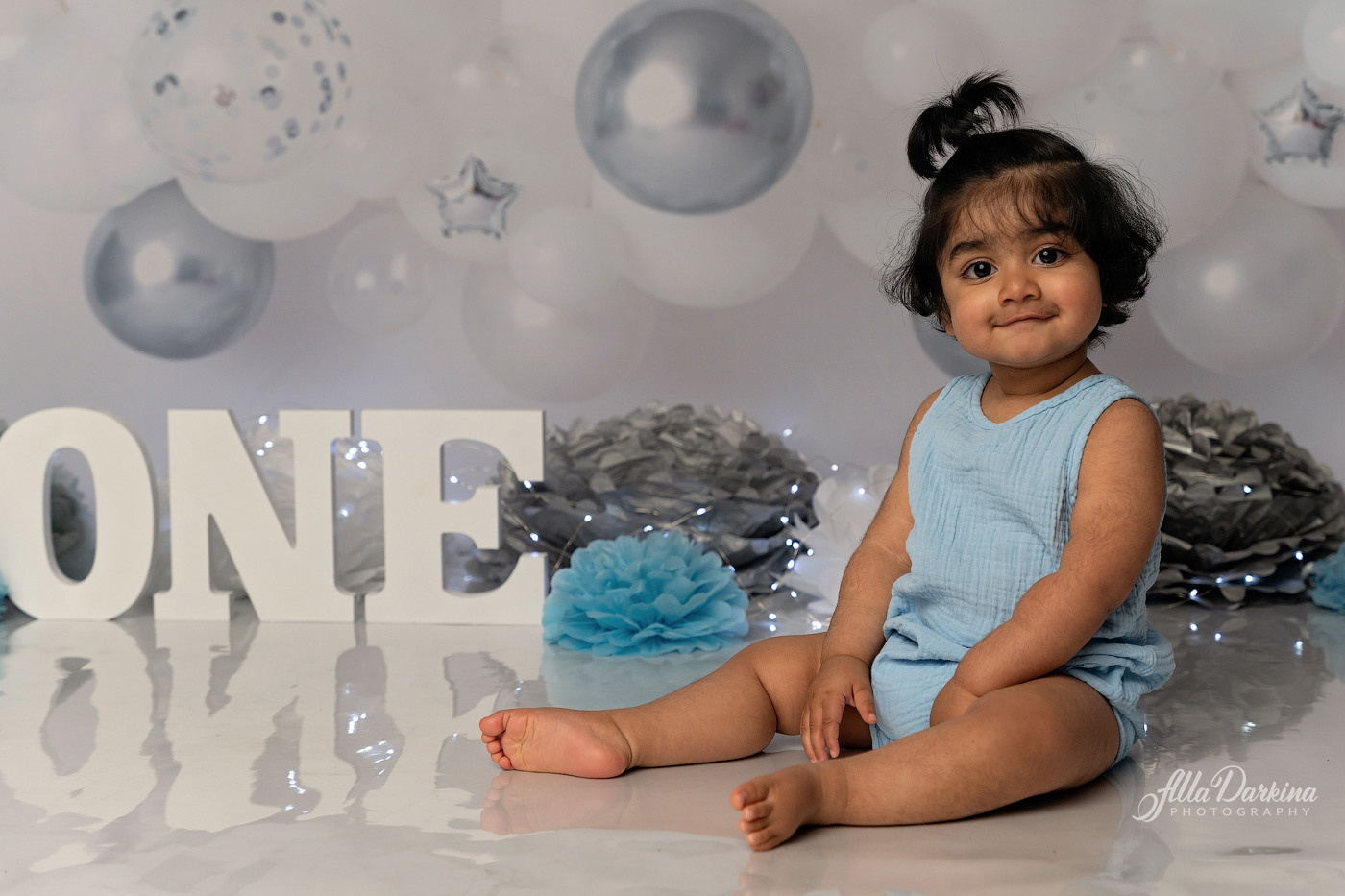 Cake smash session price guide. Newborn and family photographer. Hills District. Sydney