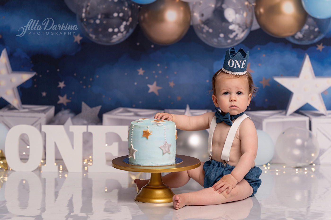 Cake smash session price guide. Newborn and family photographer. Hills District. Sydney