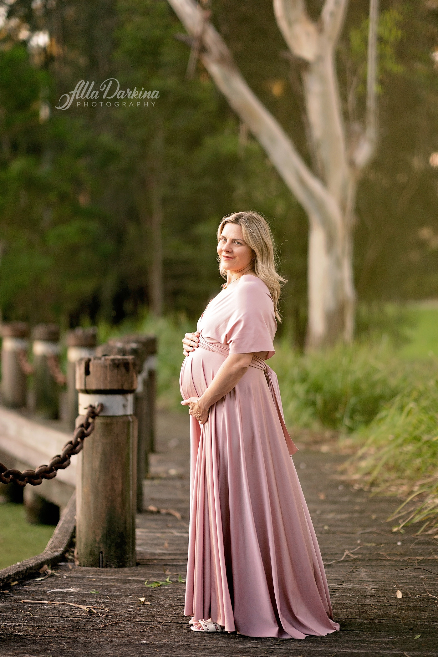 Maternity session session price guide. Newborn and family photographer. Hills District. Sydney