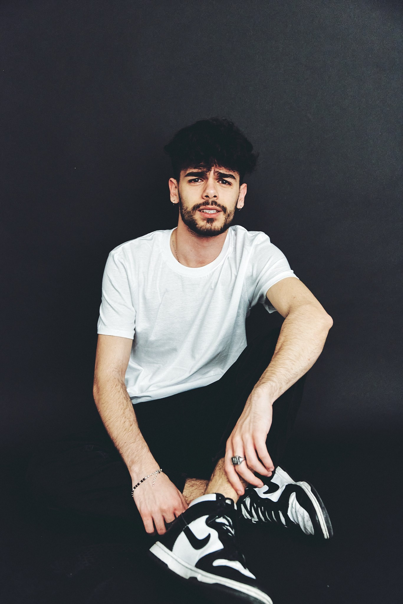 Come una Sessione Fotografica Professionale Può Elevare il Tuo Portfolio Artistico e il Tuo Business: Guida per CEO e Professionisti. Natali Mazzi | Studio 20 | Fotostudio a Roma, Tuscolana | Ritratto