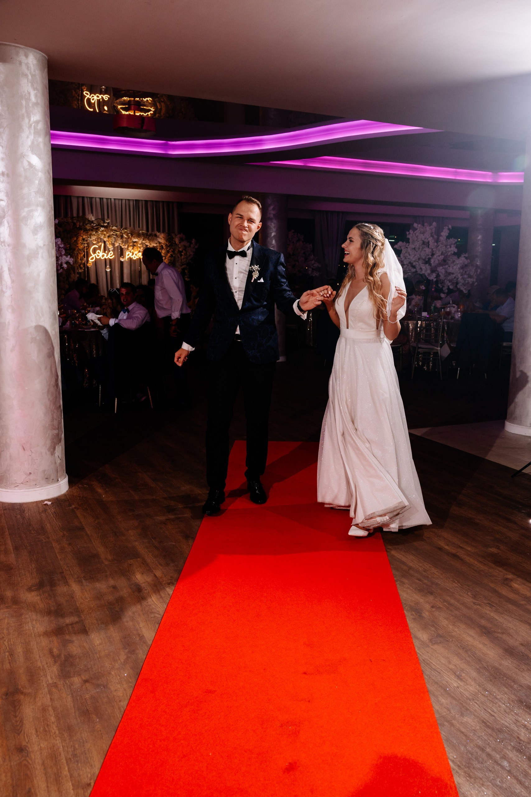 Patrycja ♡ Wojtek. Fotograf Ślubny Warszawa - Sesje Biznesowe Rodzinne Eventy