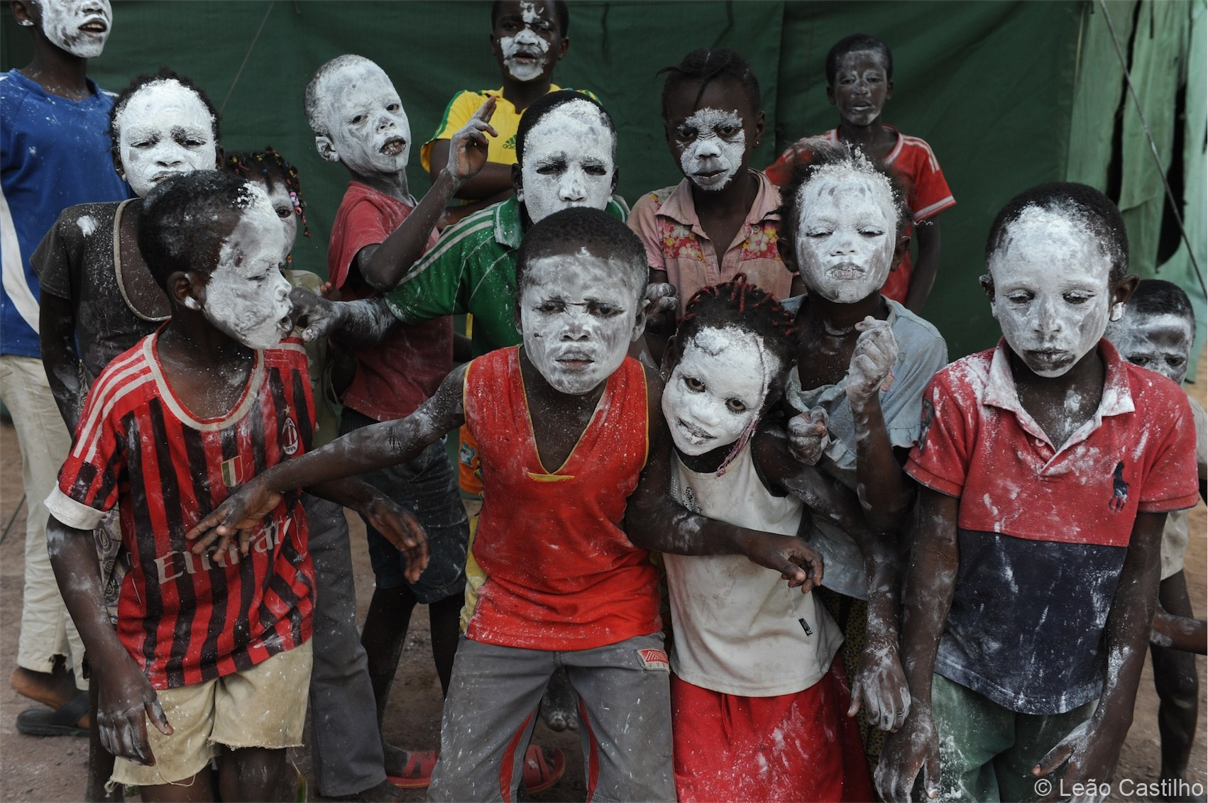 Photos of volunteer work in Congo. Simbahalu