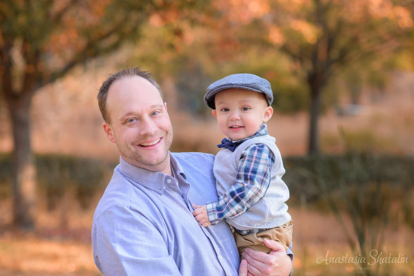 Outdoor fall family photographer Rocklin, CA. Family photographer in Roseville, Rocklin, Folsom, Sacramento