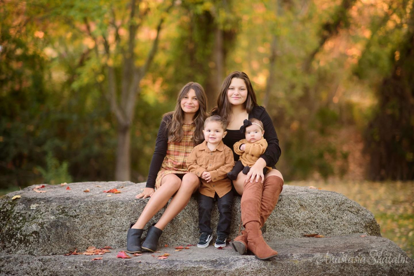 Fall autumn photography Folsome, Roseville, Rocklin. Family photographer in Roseville, Rocklin, Folsom, Sacramento