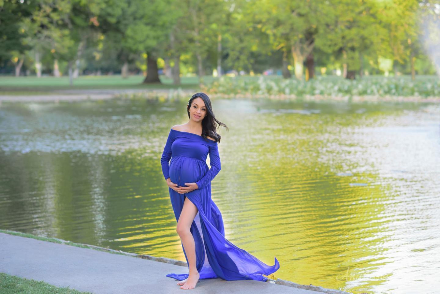 Pregnancy family photoshoot in Sacramento. Family photographer in Roseville, Rocklin, Folsom, Sacramento