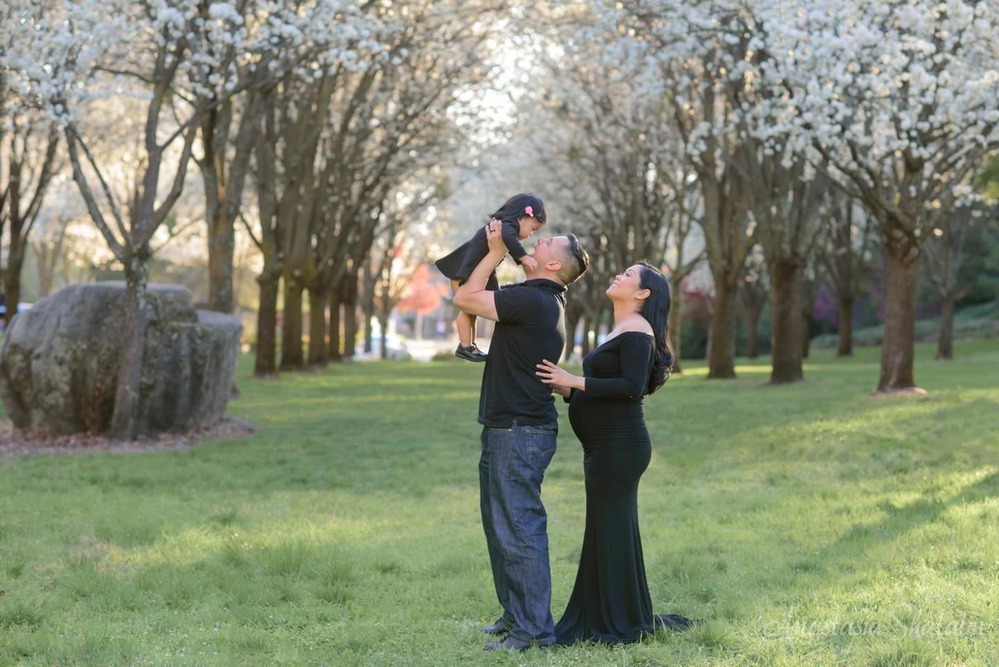 Rocklin maternity photographer. Family photographer in Roseville, Rocklin, Folsom, Sacramento