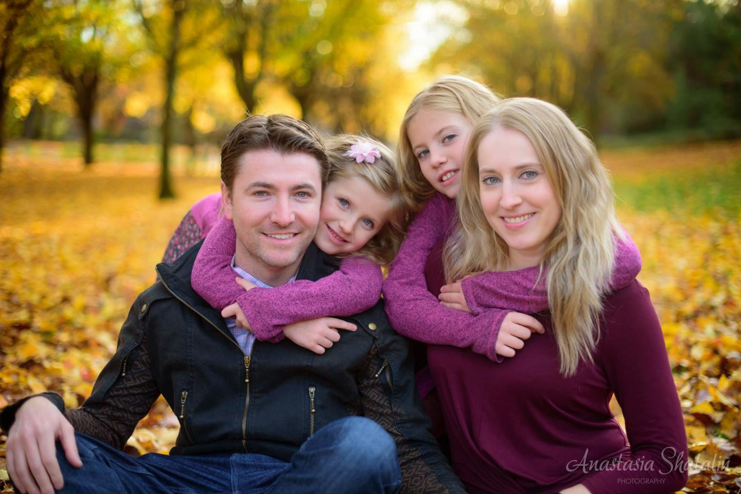 Fall family photography in Rocklin, CA. Family photographer in Roseville, Rocklin, Folsom, Sacramento