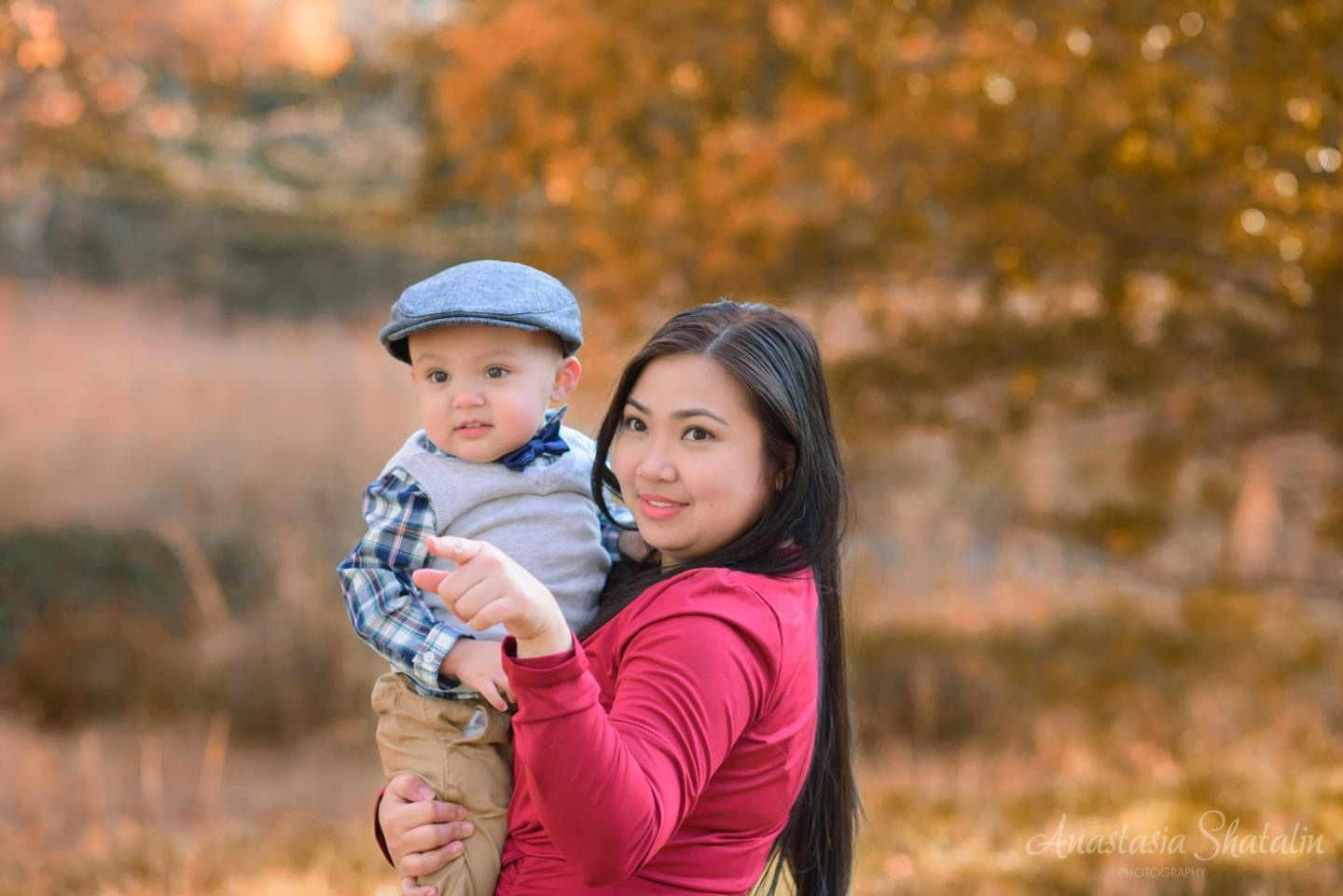 Outdoor fall family photographer Rocklin, CA. Family photographer in Roseville, Rocklin, Folsom, Sacramento