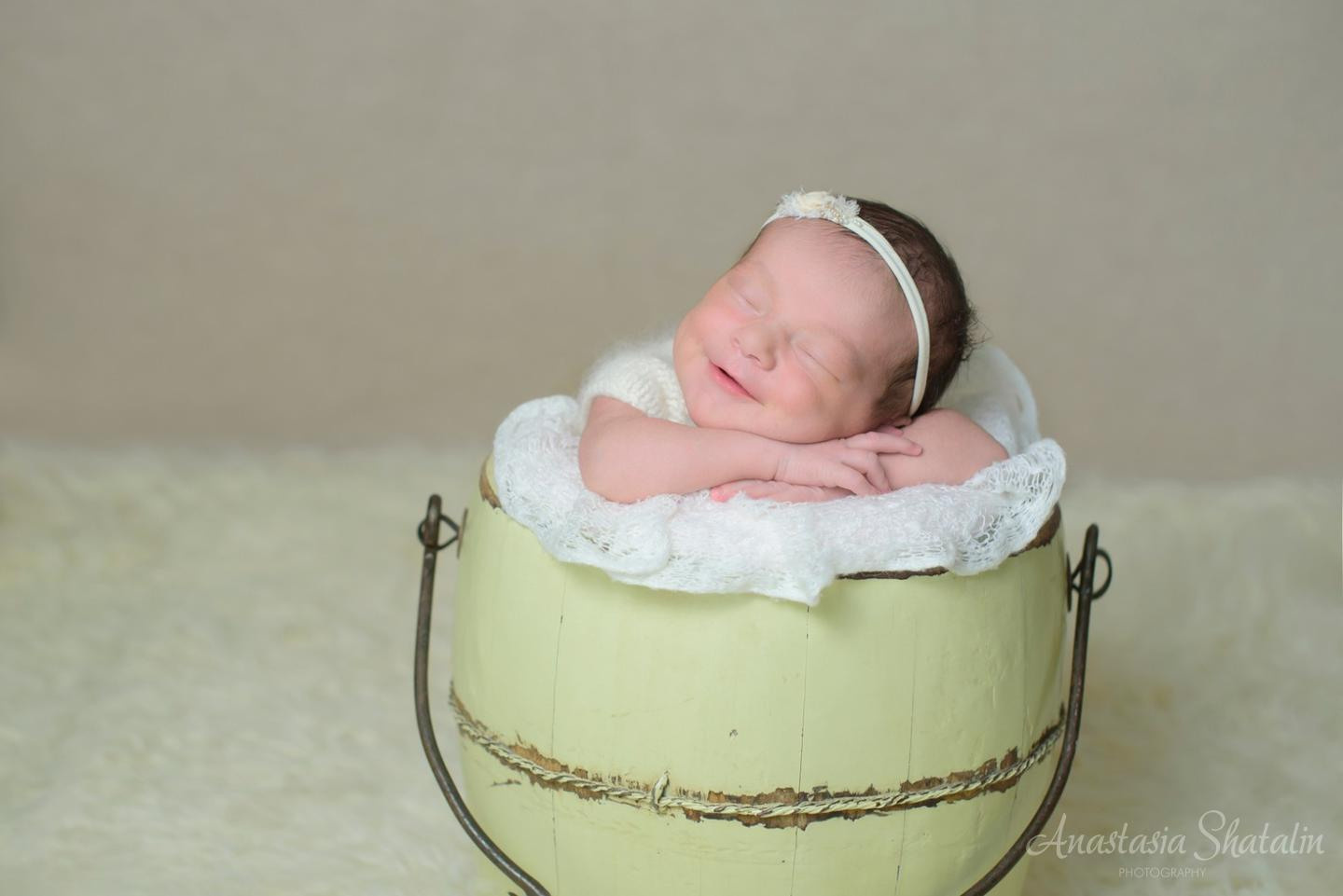 Newborn photography Roseville. Family photographer in Roseville, Rocklin, Folsom, Sacramento