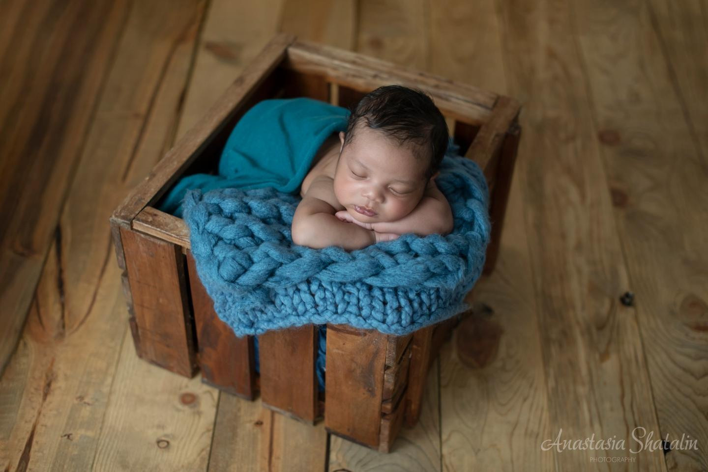 Mr Onederful cake smash 1st birthday photography Rocklin. Family photographer in Roseville, Rocklin, Folsom, Sacramento