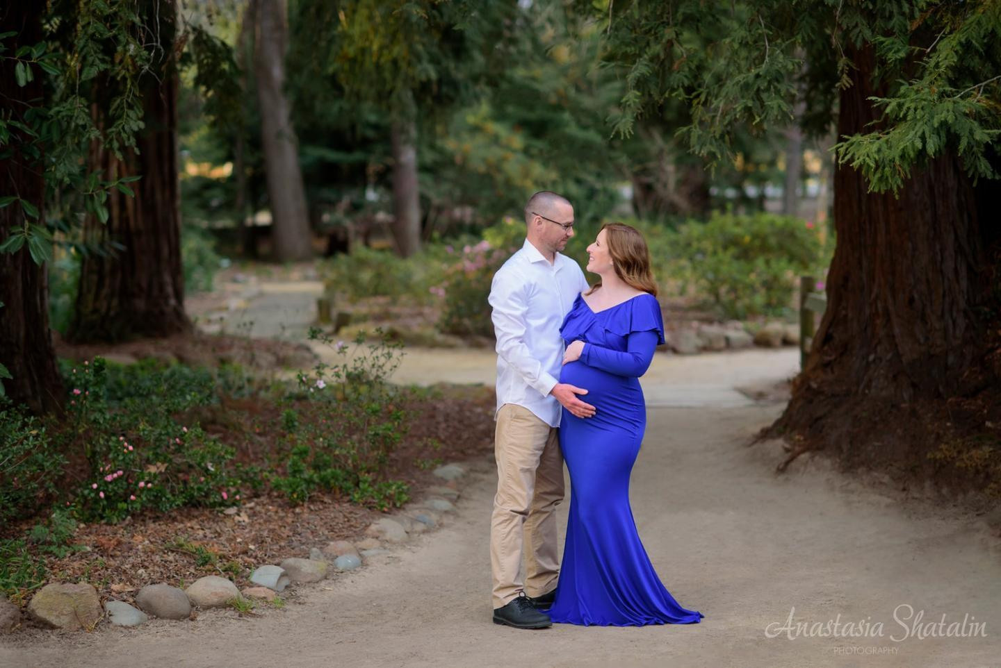 Maternity outdoor photography Carmichael, Fair oaks, Ranco Cordova. Family photographer in Roseville, Rocklin, Folsom, Sacramento