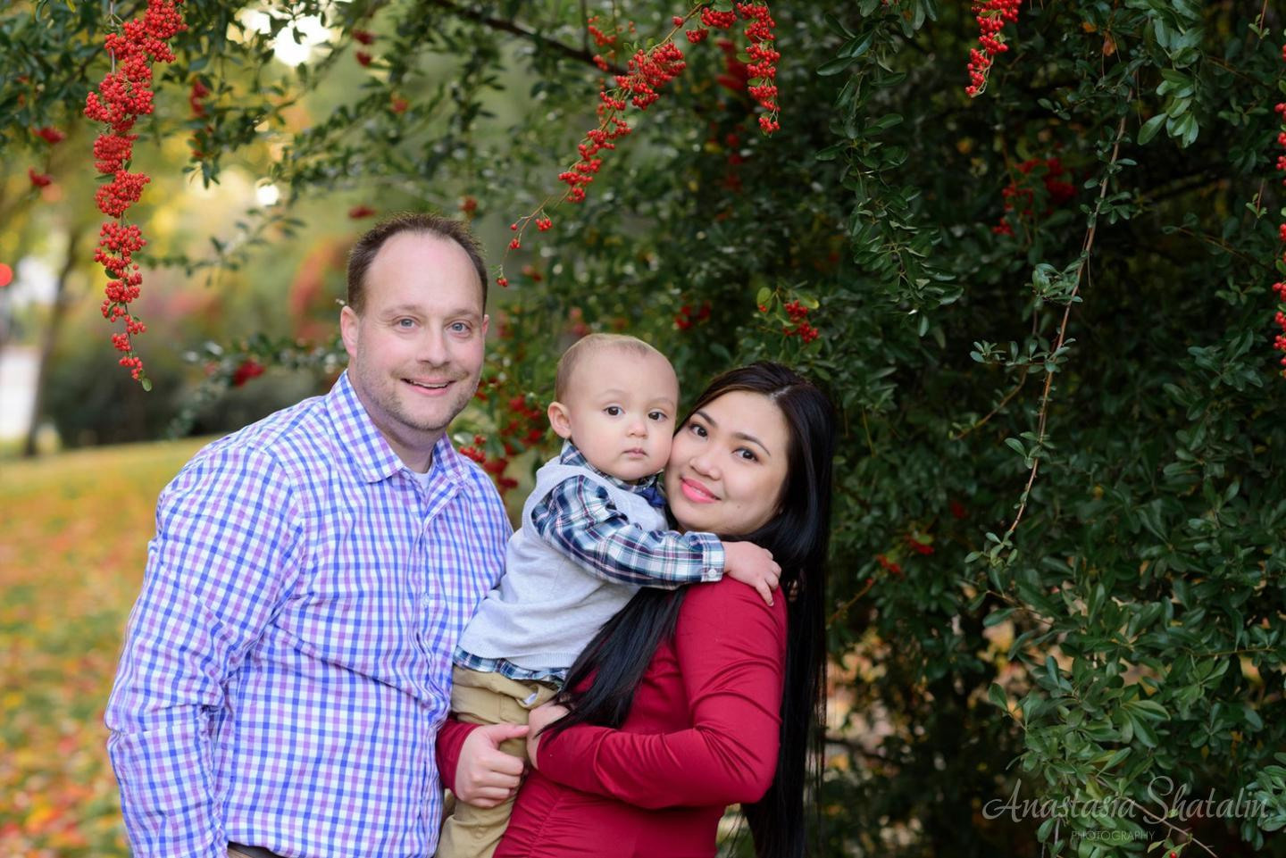 Outdoor fall family photographer Rocklin, CA. Family photographer in Roseville, Rocklin, Folsom, Sacramento