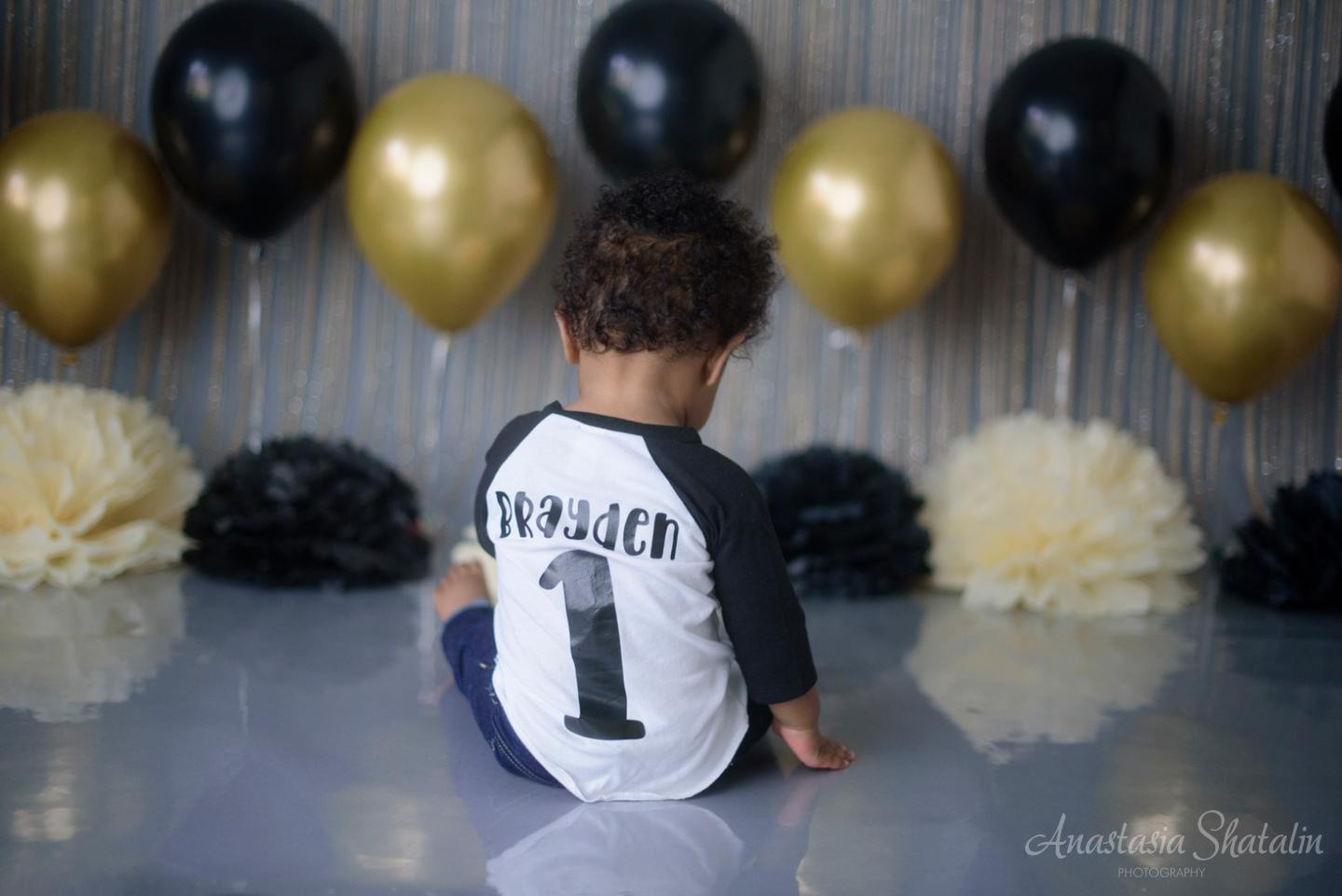 Mr Onederful cake smash 1st birthday photography Rocklin. Family photographer in Roseville, Rocklin, Folsom, Sacramento