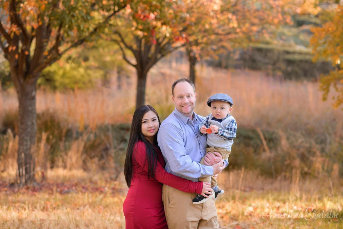 Outdoor fall family photographer Rocklin, CA. Family photographer in Roseville, Rocklin, Folsom, Sacramento