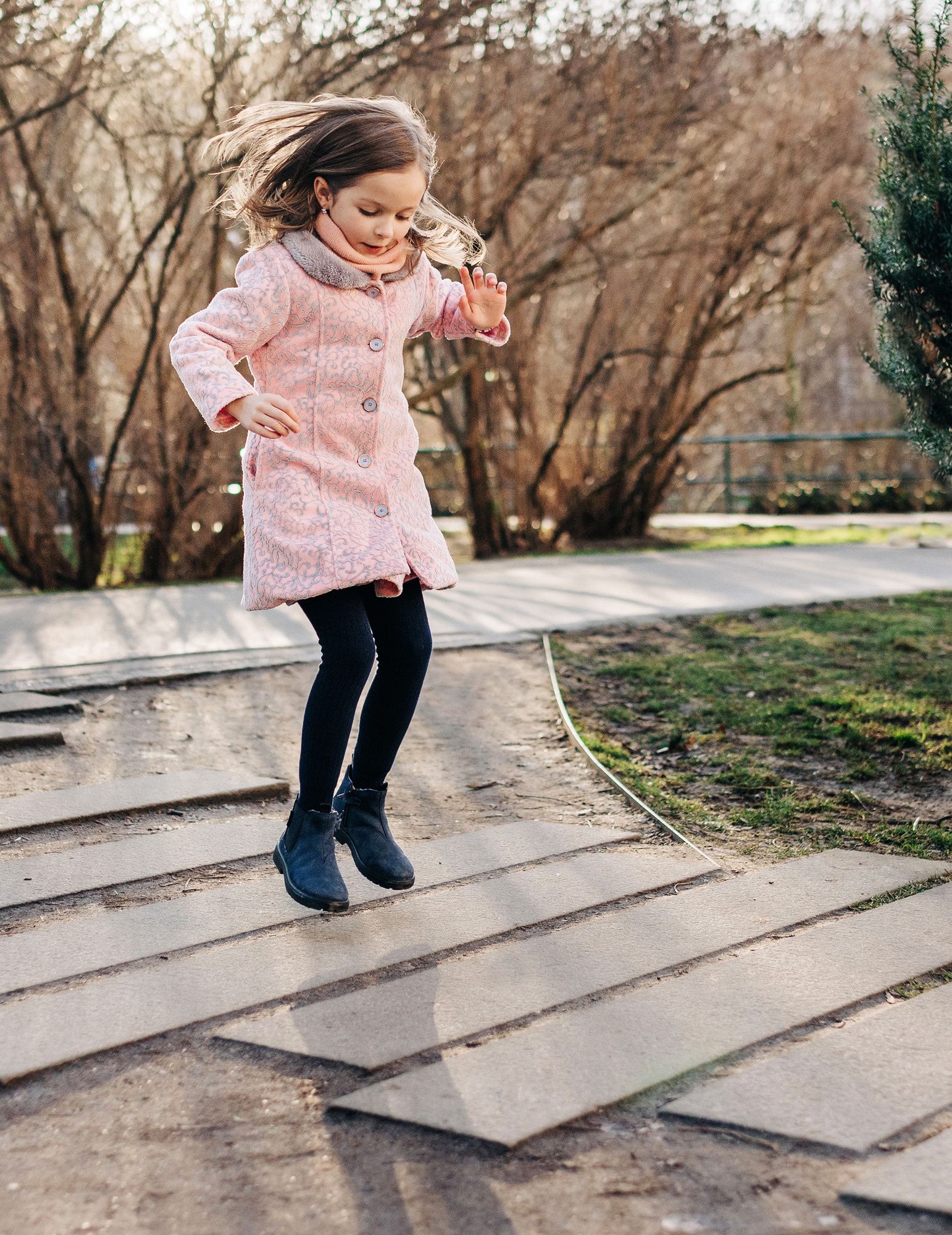 Фотосессия мамы и дочки на улочках города. Прага