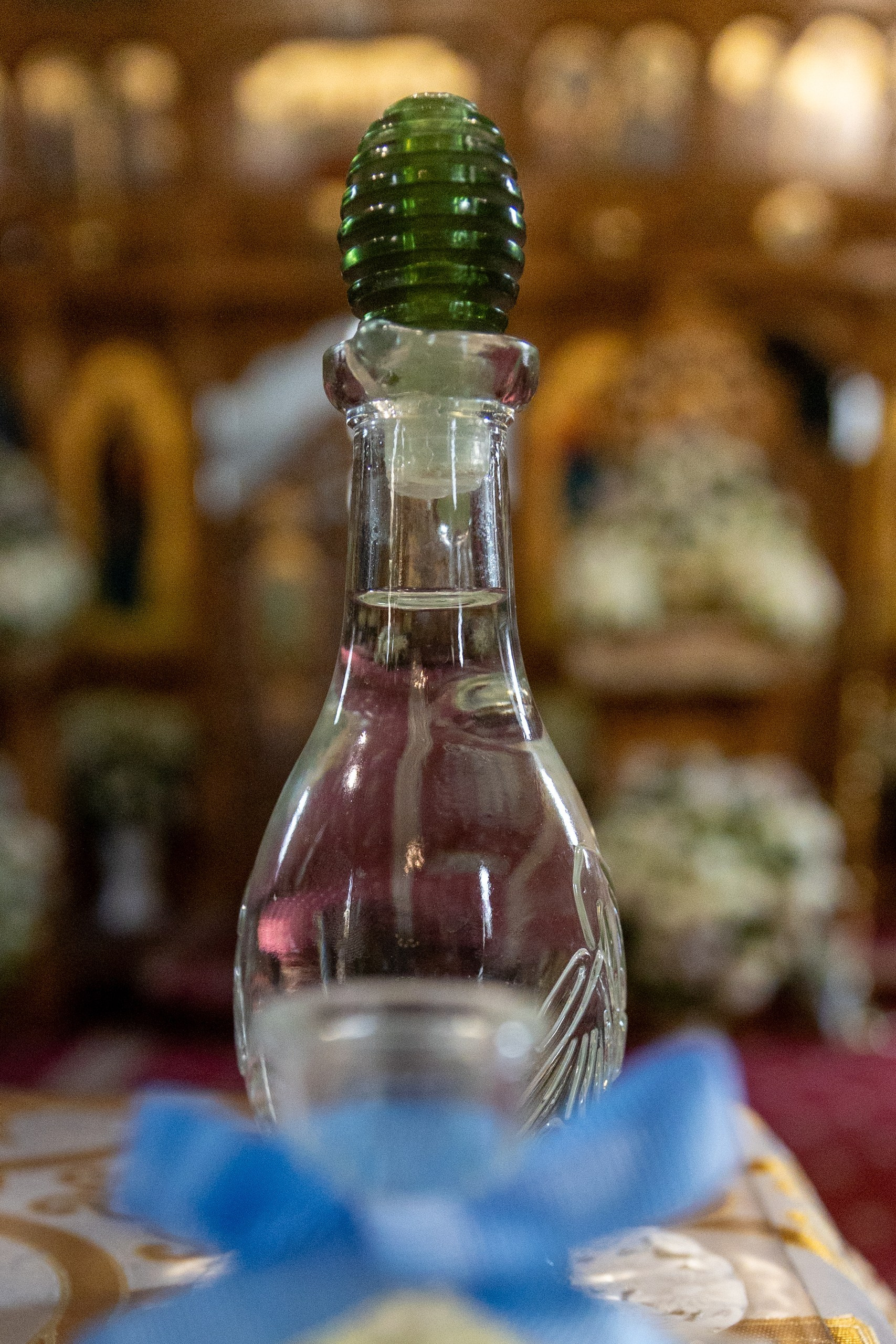 fotograf botez , fotografie botez Botoșani, fotograf Alin Chirilă, amintiri botez, fotografii botez, botez Miruna Parascheva, fotograf copii, fotografie botez în Botoșani-alt="botez , fotografie botez Alin Chirilă, amintiri botez, fotografii emoționante botez Botoșani"-- fotografii-botez-bebelus- amintiri-botez-micuț- moment-sfânt-crestinare- fotografie-emotionanta-botez- detalii-botez-bebelusi- parinti-fericiti-la-botez- fotograf-botez-profesionist- botez-in-biserica-ortodoxa- micuț-botezat-cu-emoție- zâmbete-și-lacrimi-la-botez- bebeluș-la-cristelniță- decor-botez-colorat- botez-cu-dragoste-și-credință- emotie-pura-la-botez- fotograf-botez-botosani- botez-iasi-suceava-fotograf- amintiri-nepretuite-botez-- Preotul ținându-l pe micuțul Mathias Gabriel la botez, în biserica Înălțarea Domnului, Copălău - Detalii de la botezul lui Mathias – lumânare, trusou și icoană - Familia lui Mathias Gabriel alături de micuț, în ziua botezului - Portret emoționant cu mama și bebelușul în brațe, în biserică,fotograf profesionist evenimente Botoșani, Iași, Suceava, Fălticeni, Bacău, Pașcani, Roman - AlinoFotoStudio by Alin Chirilă - servicii foto nuntă, botez, cununie, ședințe foto creative, albume personalizate, fotografii emoționante și calitative pentru cele mai importante momente din viață,fotograf nuntă Botoșani Alin Chirilă, ședință foto botez Iași - AlinoFotoStudio, servicii fotograf profesionist evenimente Suceava, fotograf cununie civilă Fălticeni - Alin Chirilă, album foto nuntă personalizat Bacău.“Bebeluș botezat în biserică, ținut în brațe de nași” • “Detaliu cu lumânarea de botez decorată cu flori albe” • “Părinți emoționați alături de copilul lor la ceremonia de botez” • “Masa festivă de botez cu decor tematic și tort personalizat” • “Momentul în care preotul toarnă apă sfințită pe fruntea bebelușului” “Bebeluș în rochie albă de botez, zâmbind în brațele mamei” • “Detaliu cu cruciulița de botez așezată pe o pernă de satin” • “Părinți și nași aprinzând lumânările în timpul ceremoniei de botez” • “Tort de botez decorat cu figurine tematice și numele copilului” • “Copil botezat dormind liniștit în pătuțul decorat festiv” • “Momentul în care preotul binecuvântează copilul în fața altarului” • “Invitați adunându-se în jurul mesei festive la petrecerea de botez” • “Bebeluș ținând în mână o jucărie personalizată primită la botez” • “Familie fericită pozând împreună după ceremonia de botez” • “Decor tematic cu baloane și flori la locația petrecerii de botez” fotograf Botoșani fotograf evenimente fotograf botez Alin Chirila fotograf alinofotostudio.fotograf botez Amelis Maria, fotografie botez Botoșani, fotograf Alin Chirilă, amintiri botez, fotografii botez, botez Amelis Maria, fotograf copii, fotografie botez în Botoșani,