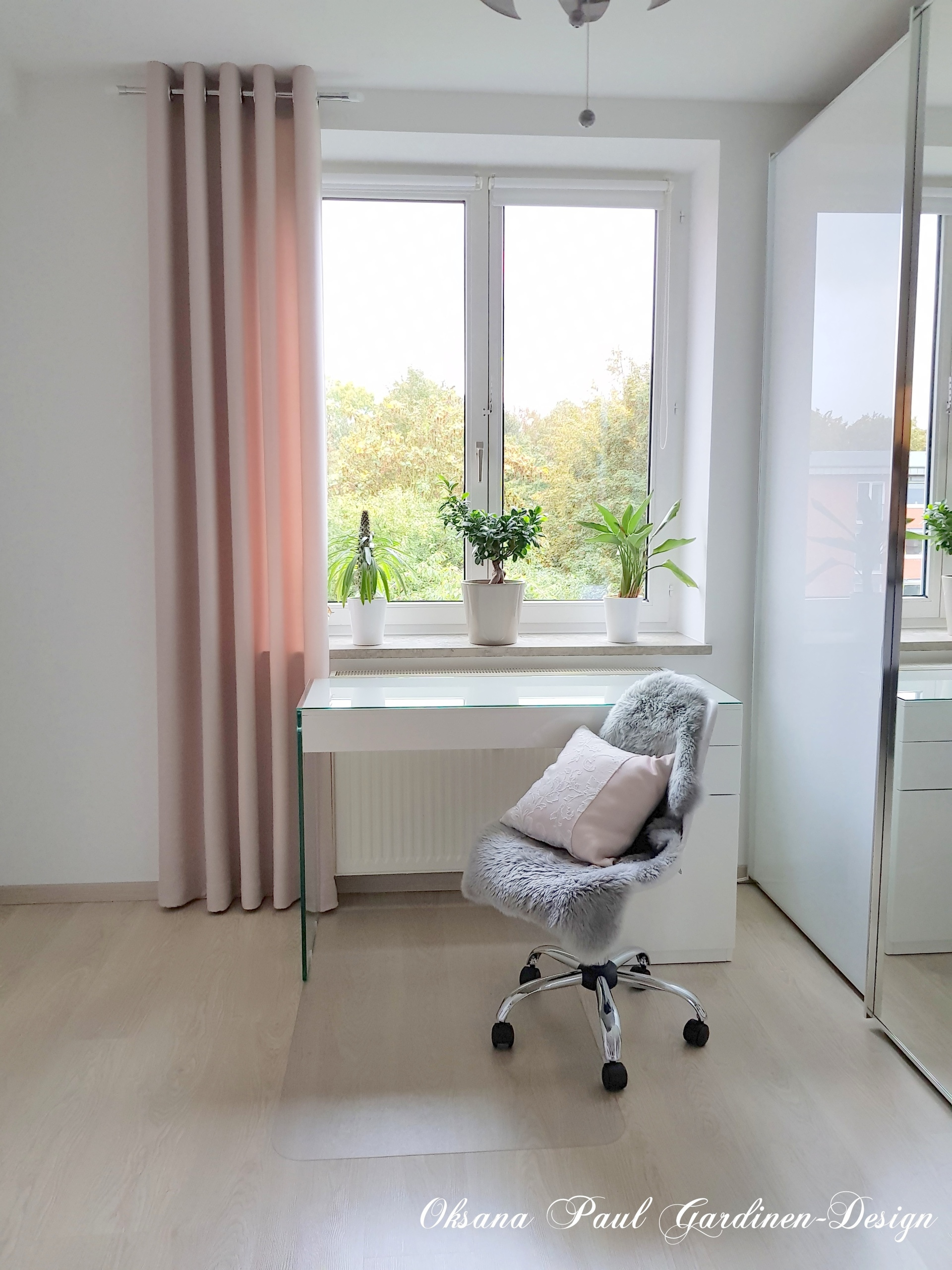 Oksana Paul-Gardinen-Design Oksana Paul ✧ Art of Gardinen & Textile Design ✧ Polymer Clay Art & Handmade Creatures