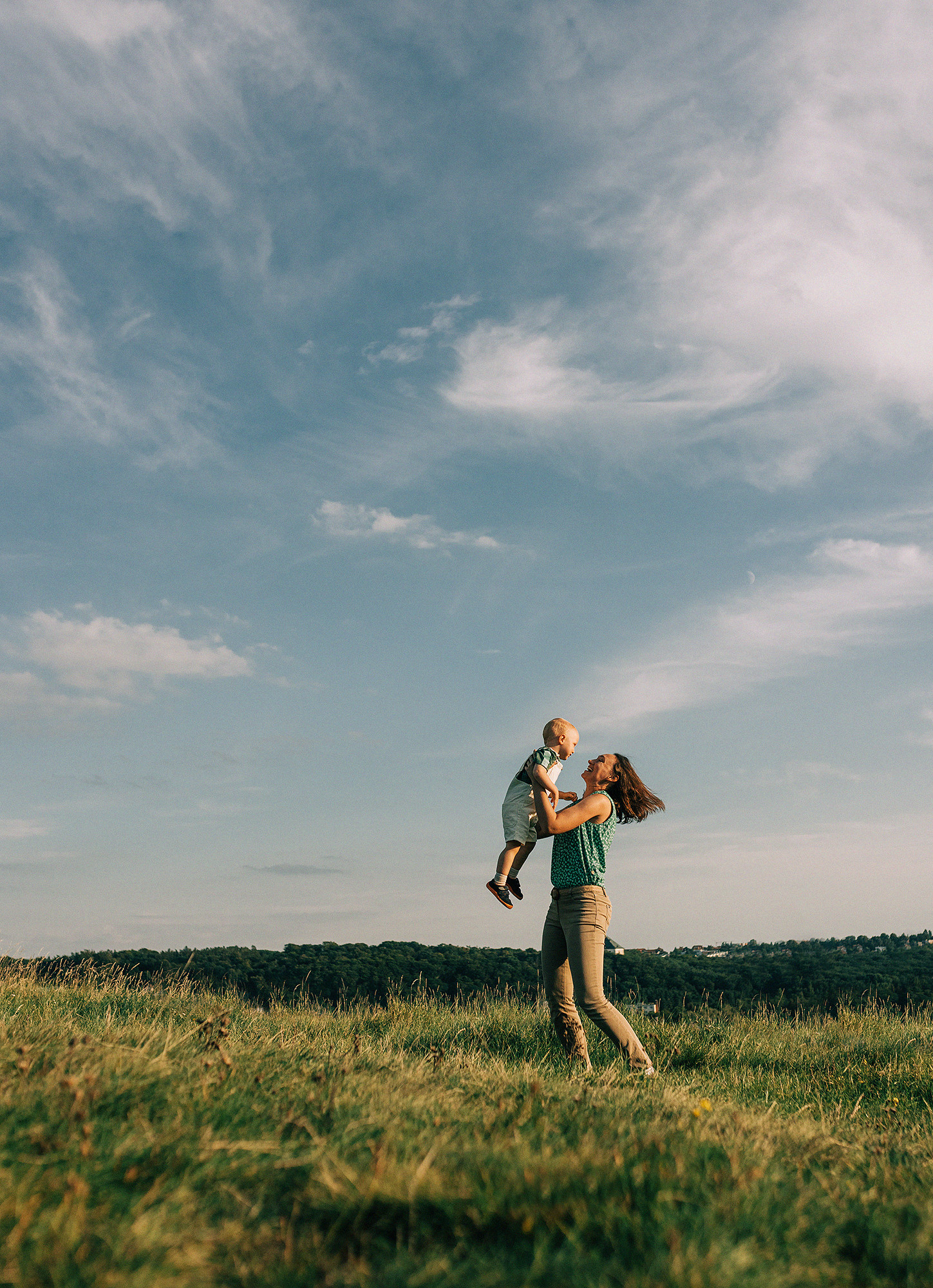 Таня, Андрей и Павел на вечерней прогулке. Rodinný a svatební fotograf v Praze
