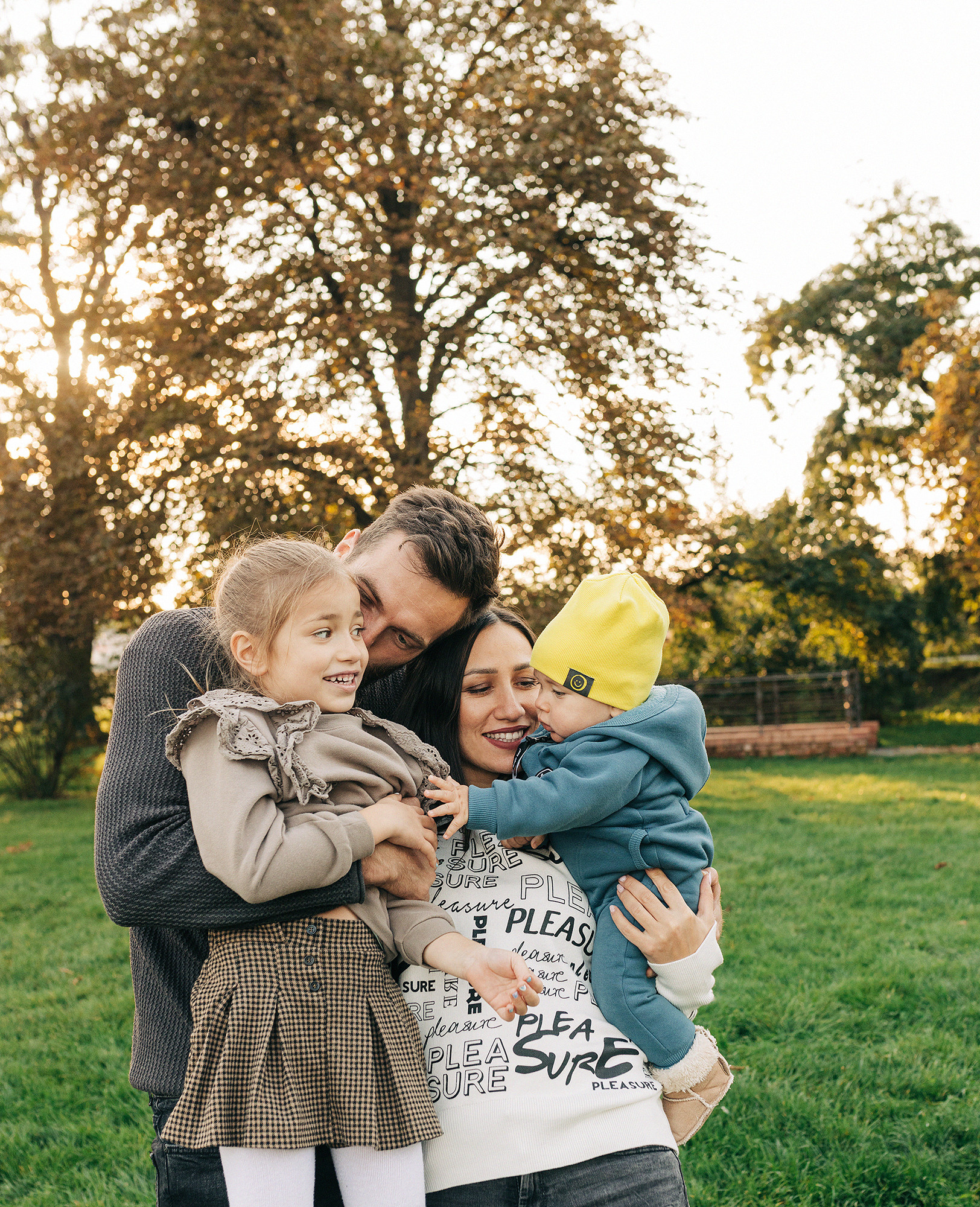 Семейная фотосессия в Праге. Вышеград. Семейный и свадебный фотограф в Праге Наталья Федори