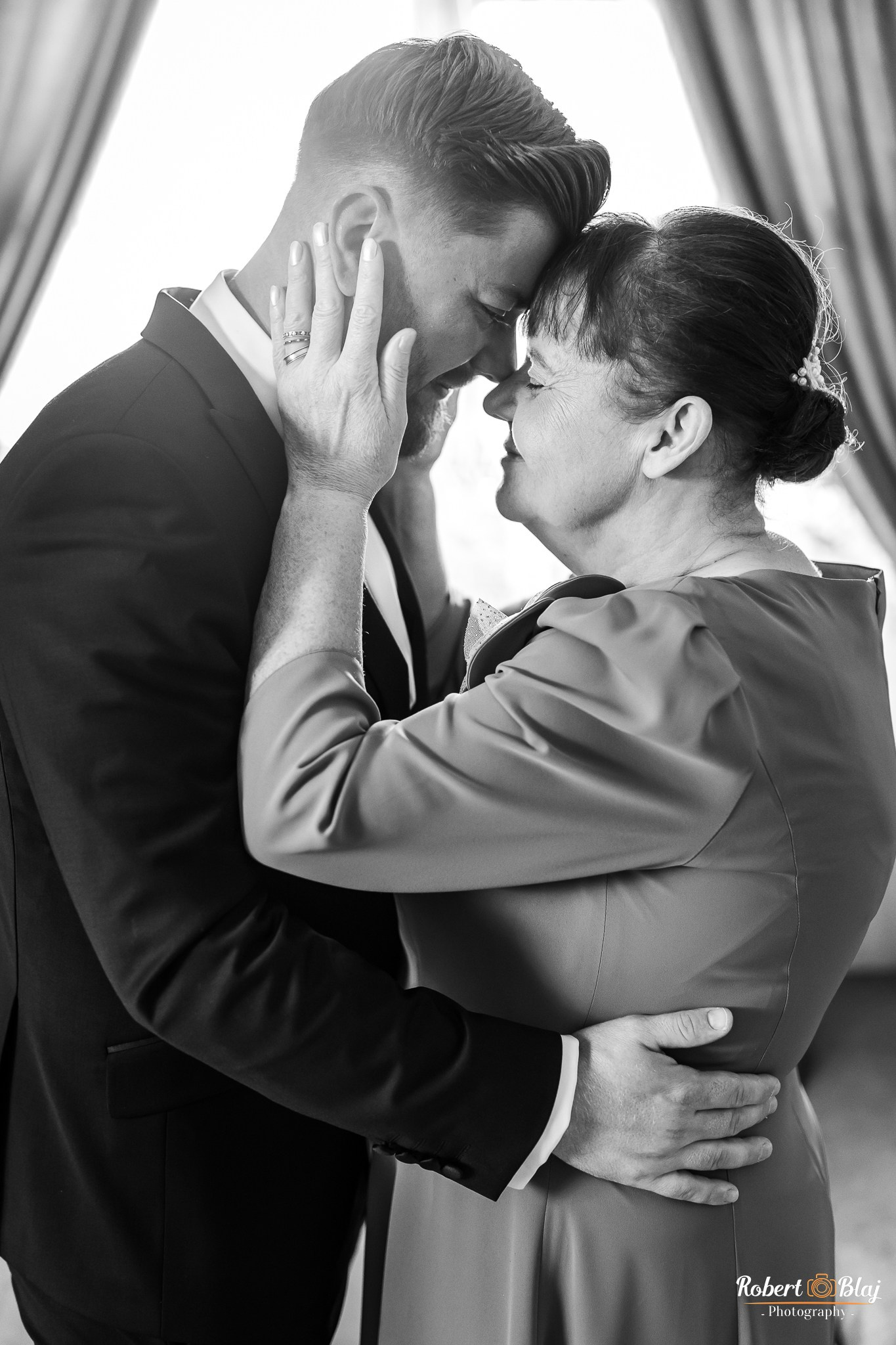 Bella & Tony. Robert Blaj - Fotograf Nuntă Iași