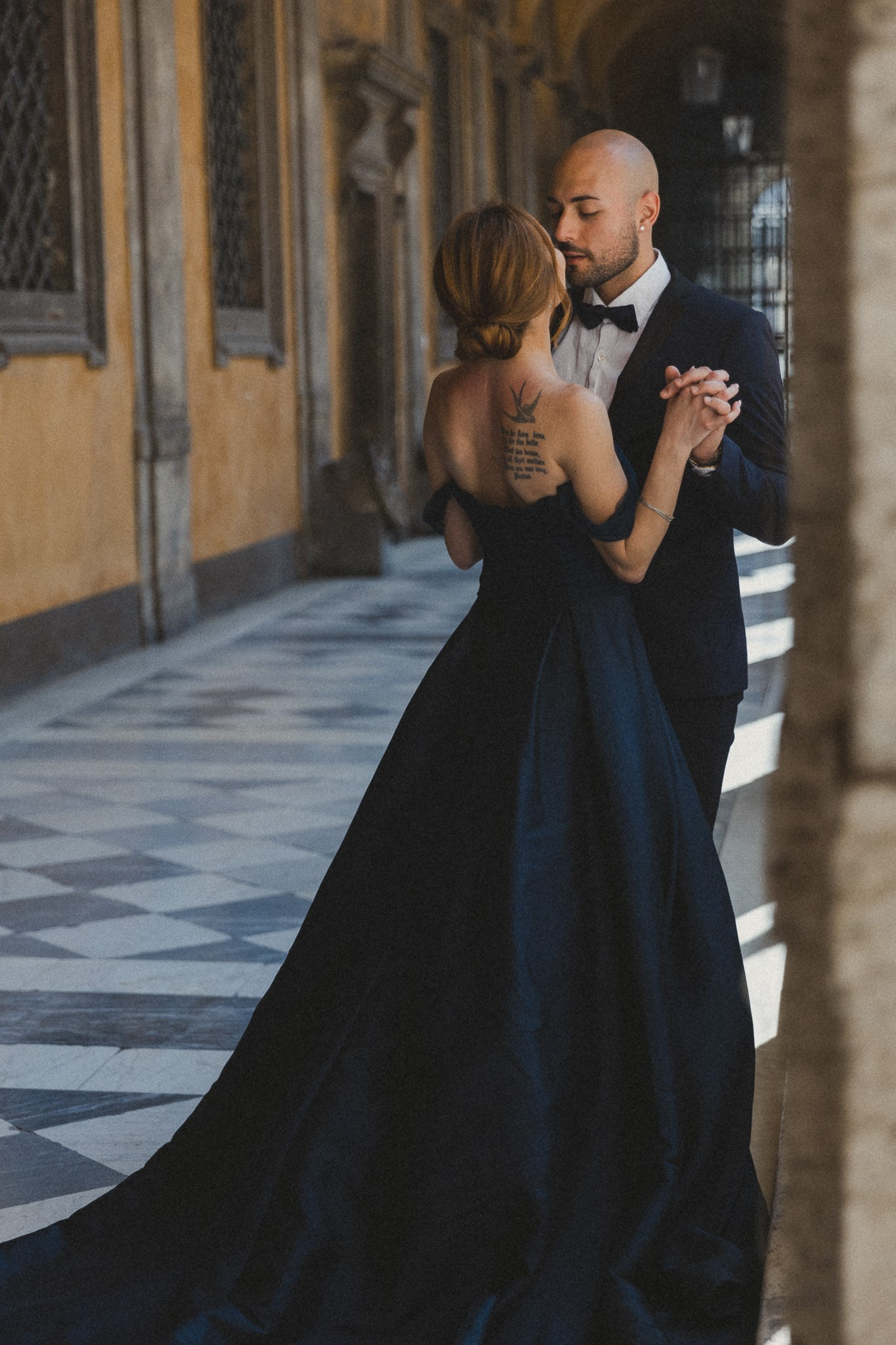 Love, Duvets, and the Eternal City: A Dreamy Elopement in Rome. Elizaveta Razumova: Cinematic Photography for Love, Weddings, Portraits & Brands