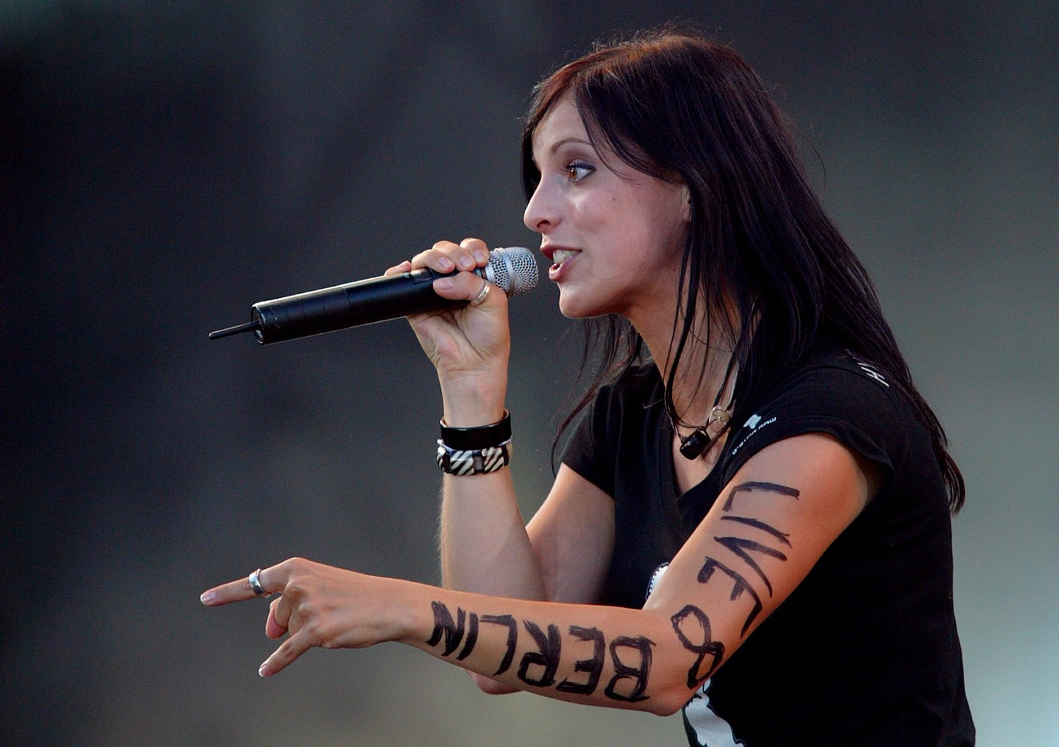 More of Stefanie Kloss performance at Live 8 Berlin.