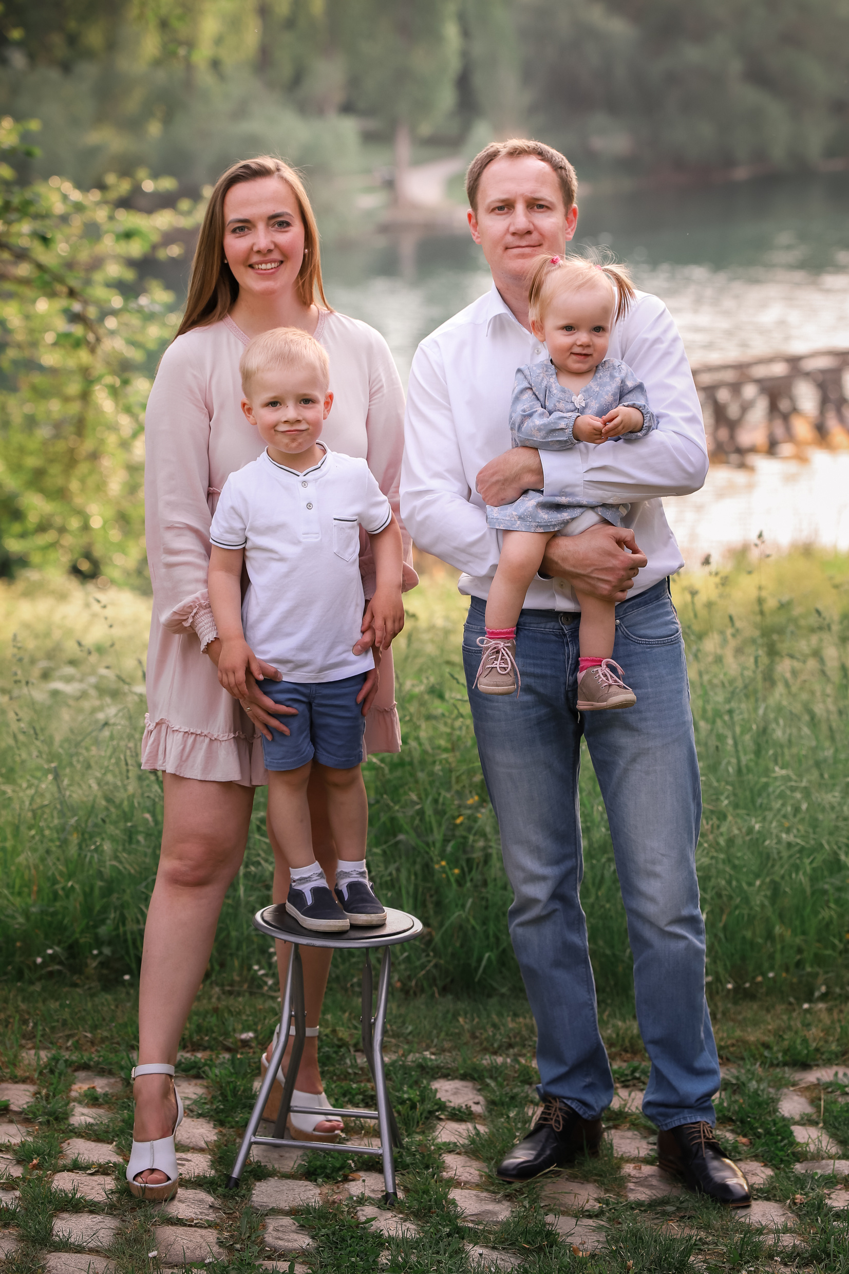 Familienfotoshooting Seepark. Fotograf in Freiburg, Meerim Kaufmann