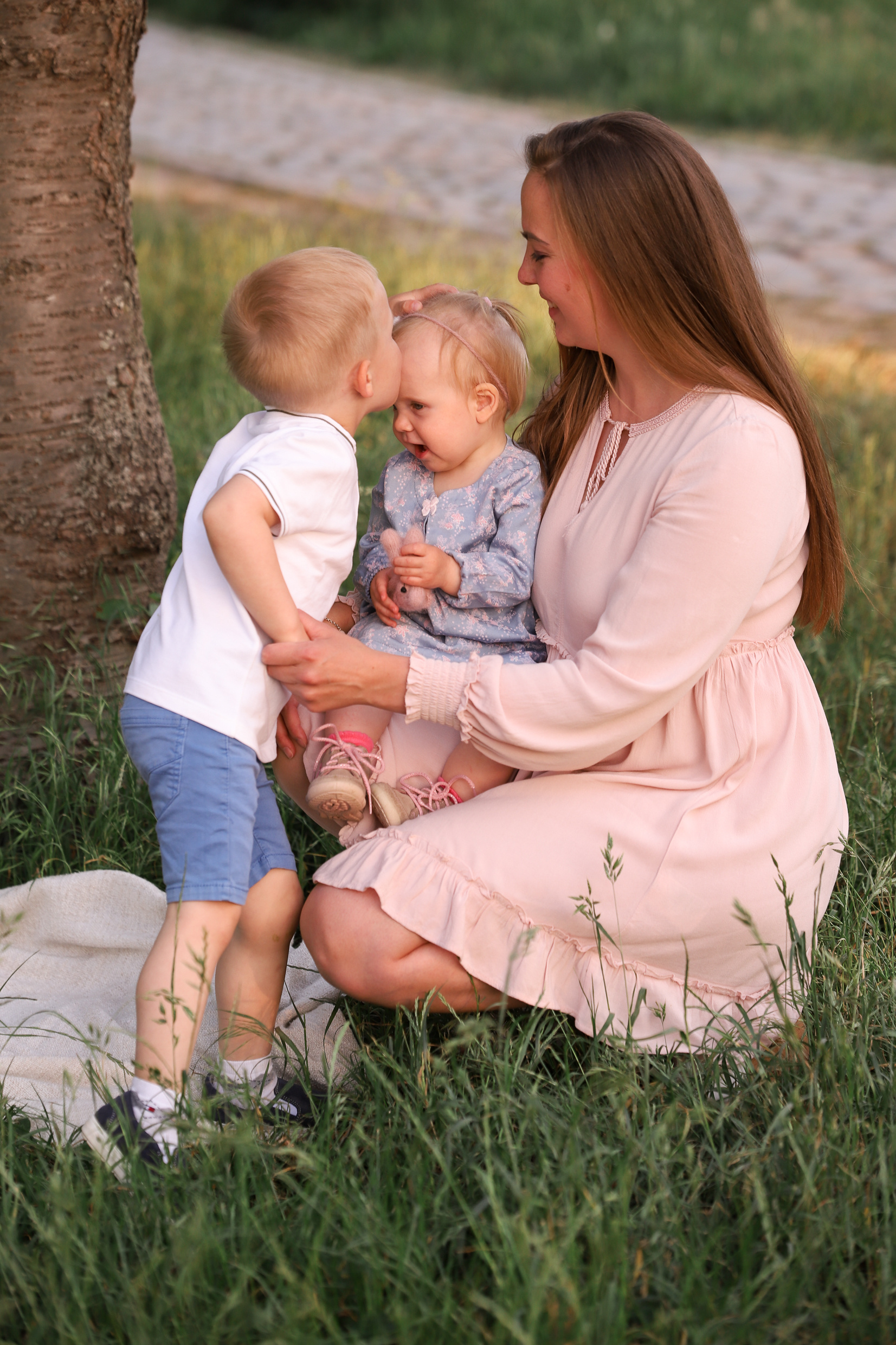 Familienfotoshooting Seepark. Fotograf in Freiburg, Meerim Kaufmann