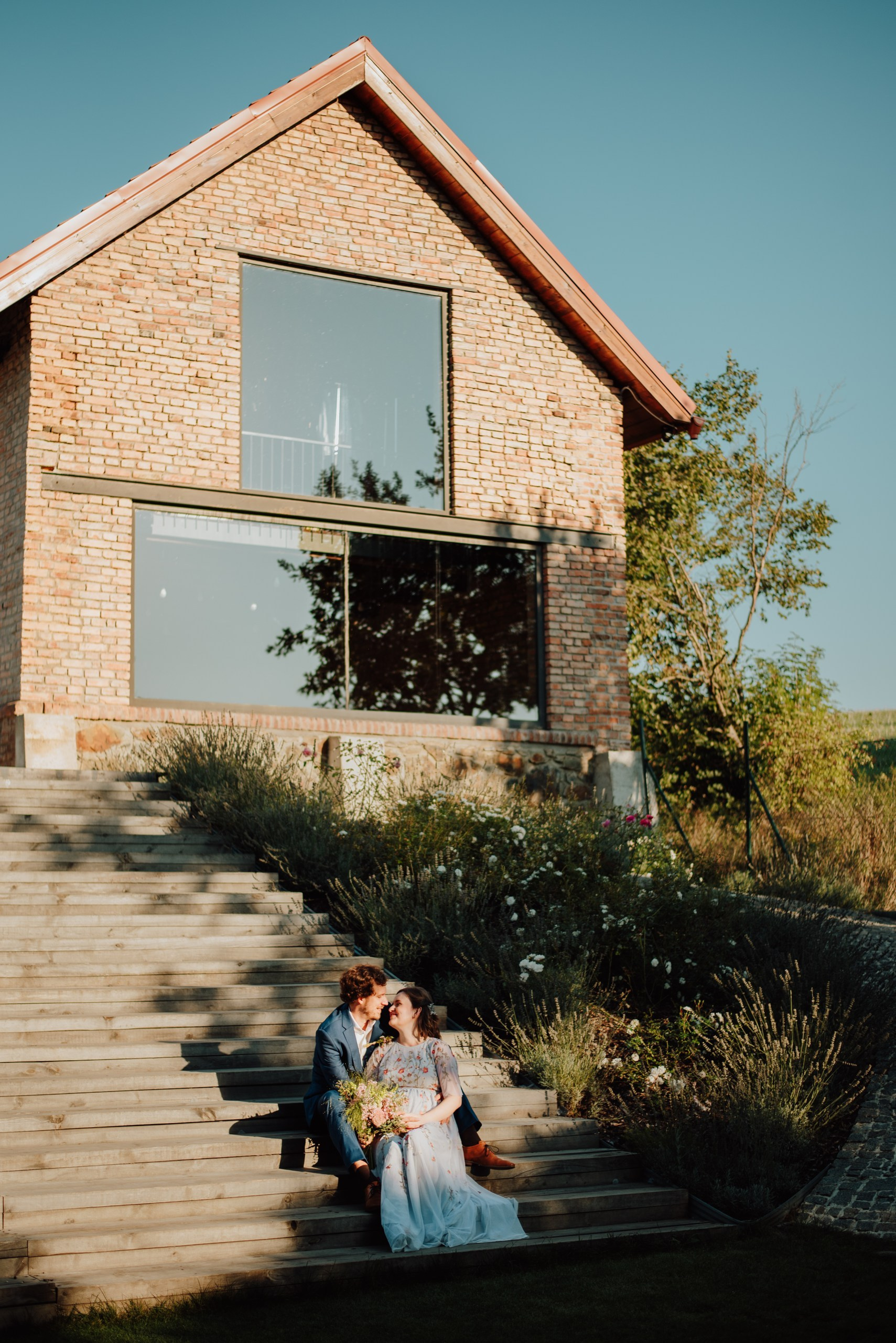 Lifestyle, wedding and family photographer