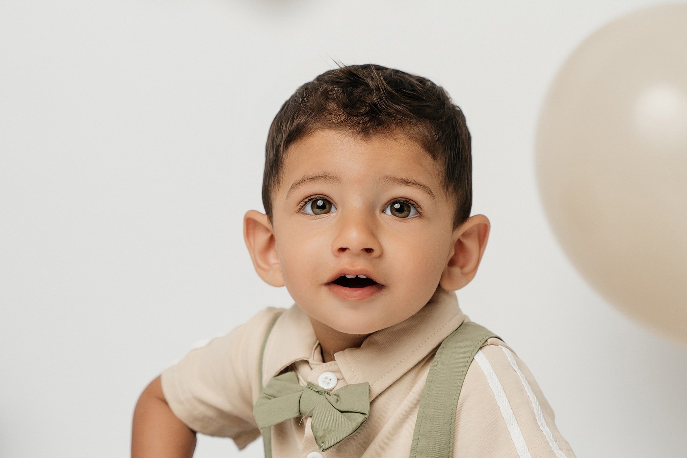 Cake smash session price guide. Newborn and family photographer. Hills District. Sydney