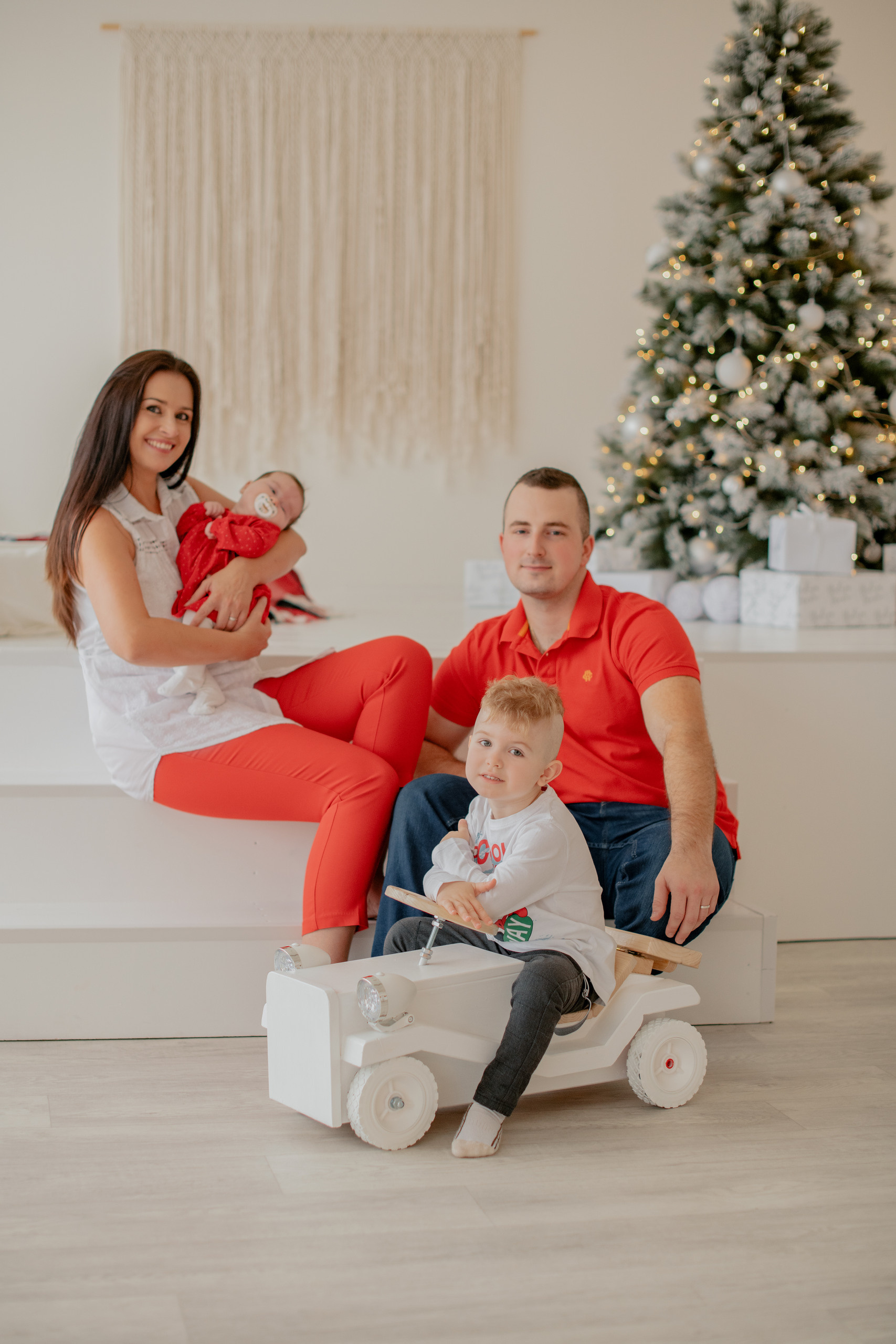 Family photography in a Christmas studio in Prague. Professional photographer in Prague Anastasia Haritonova